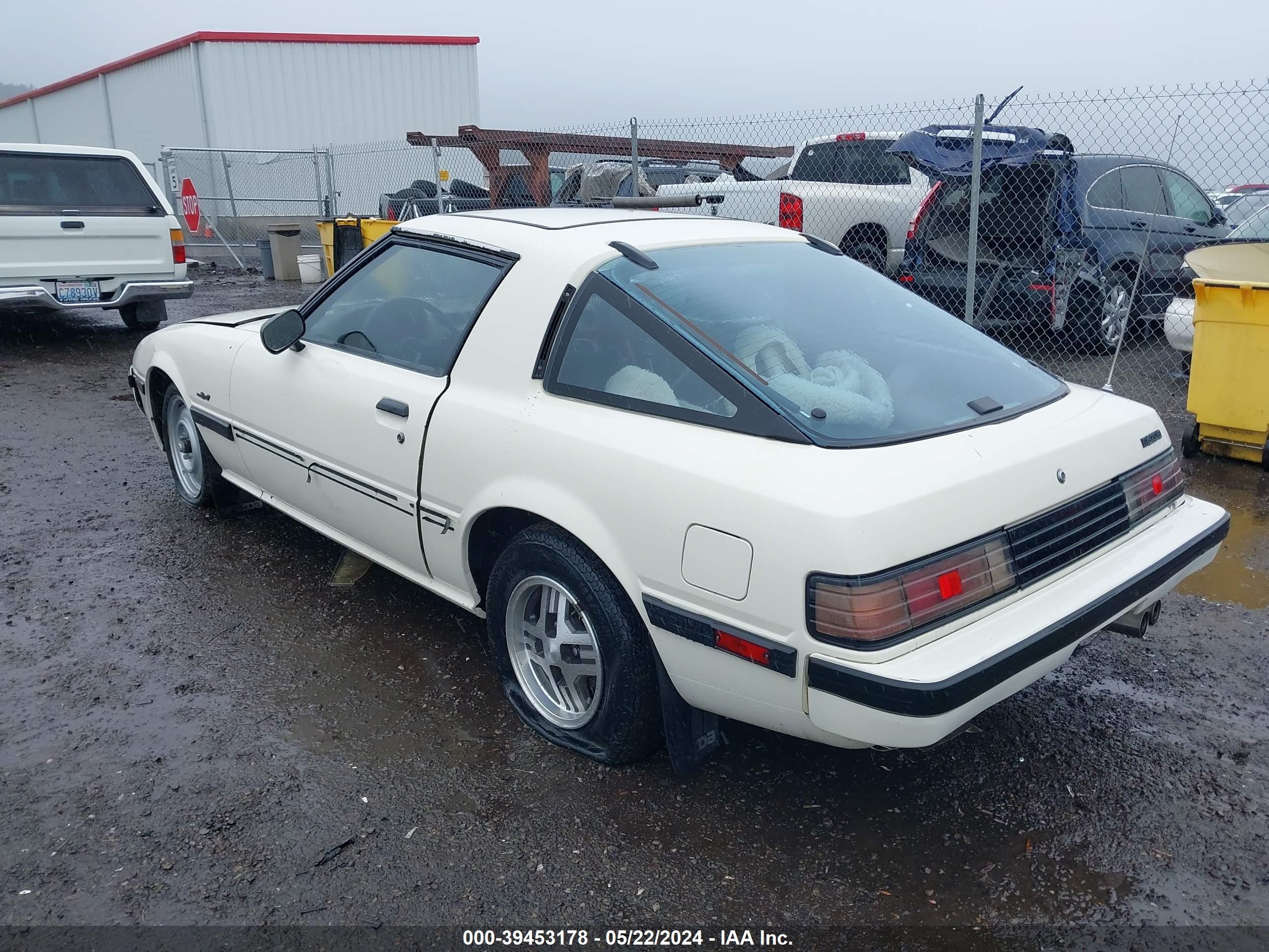 Photo 2 VIN: JM1FB3317D0753346 - MAZDA RX-7 