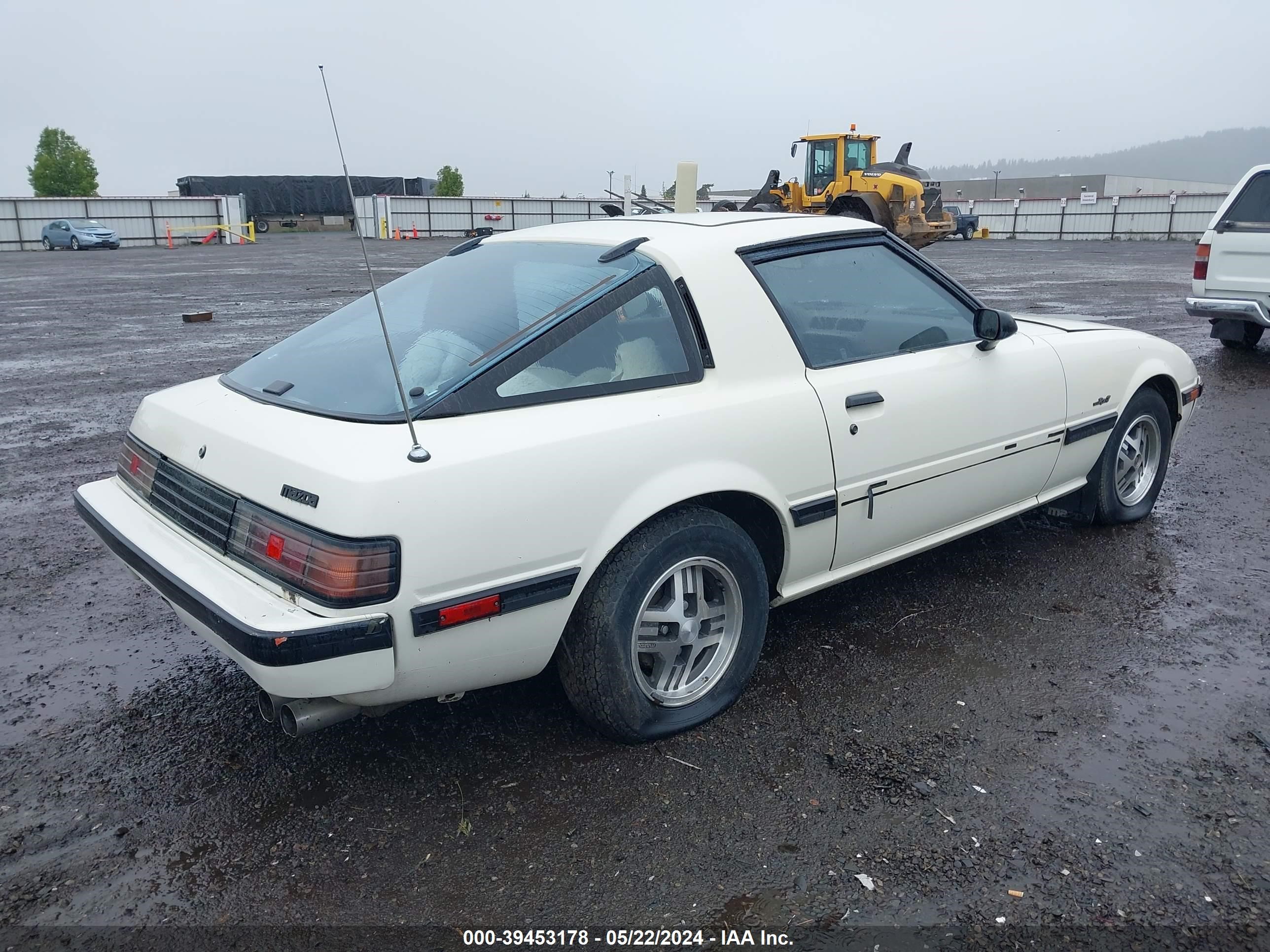 Photo 3 VIN: JM1FB3317D0753346 - MAZDA RX-7 