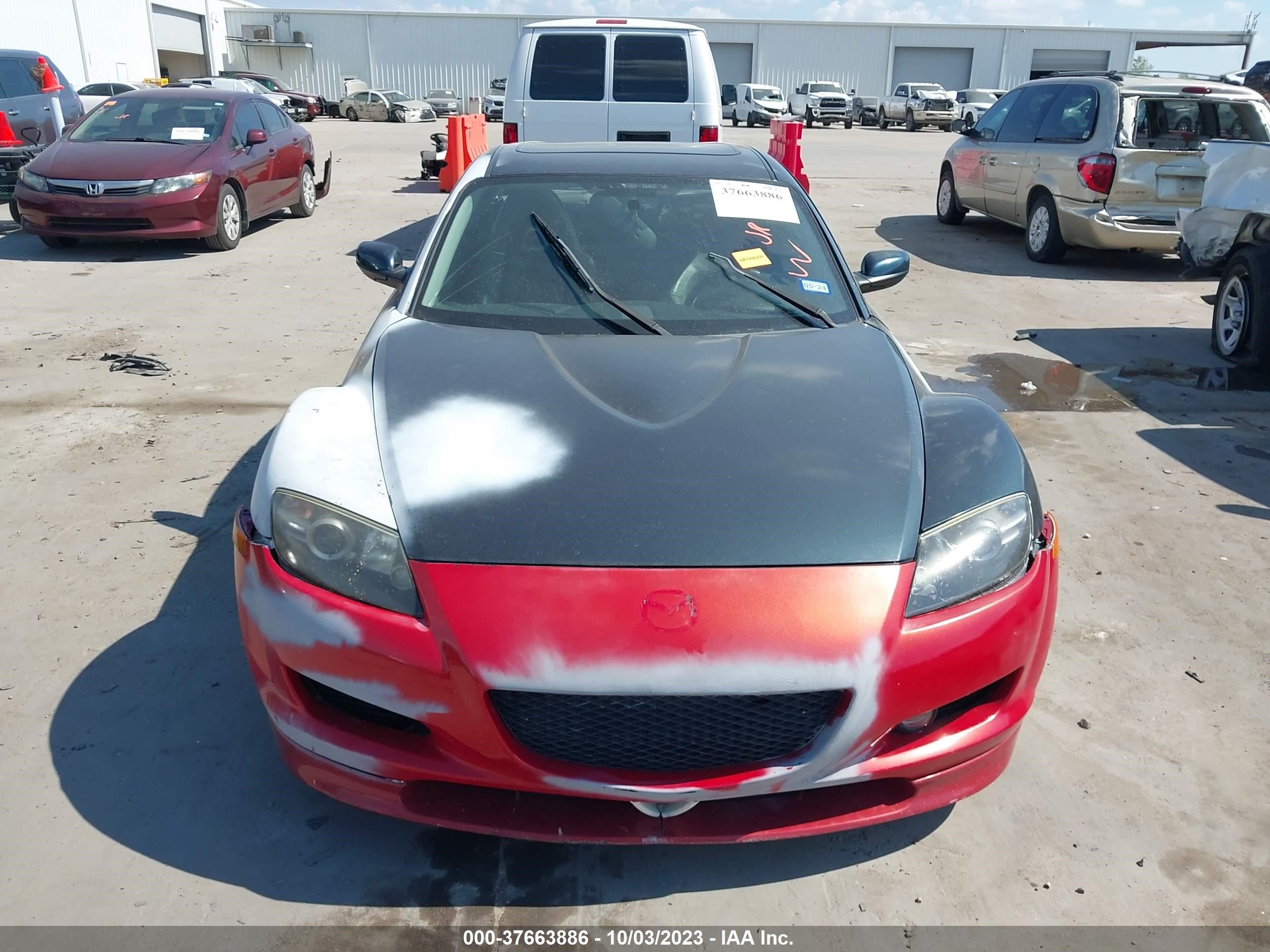 Photo 11 VIN: JM1FE173040119917 - MAZDA RX-8 