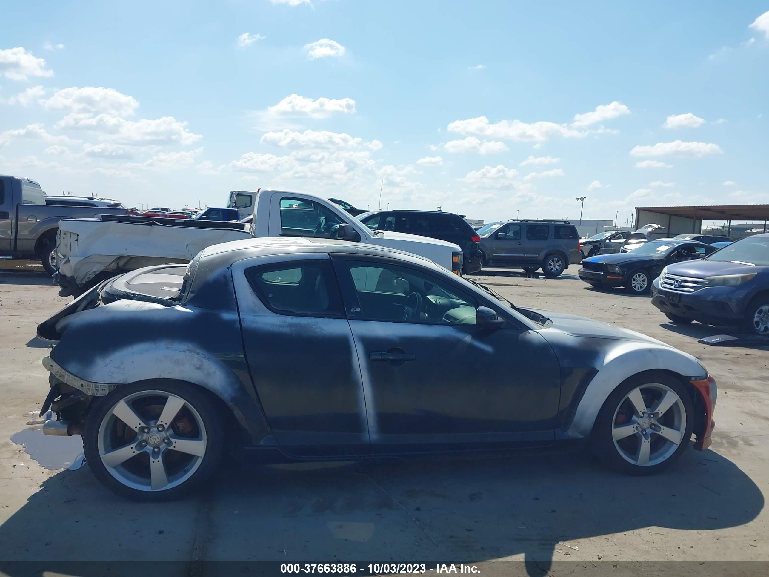 Photo 12 VIN: JM1FE173040119917 - MAZDA RX-8 