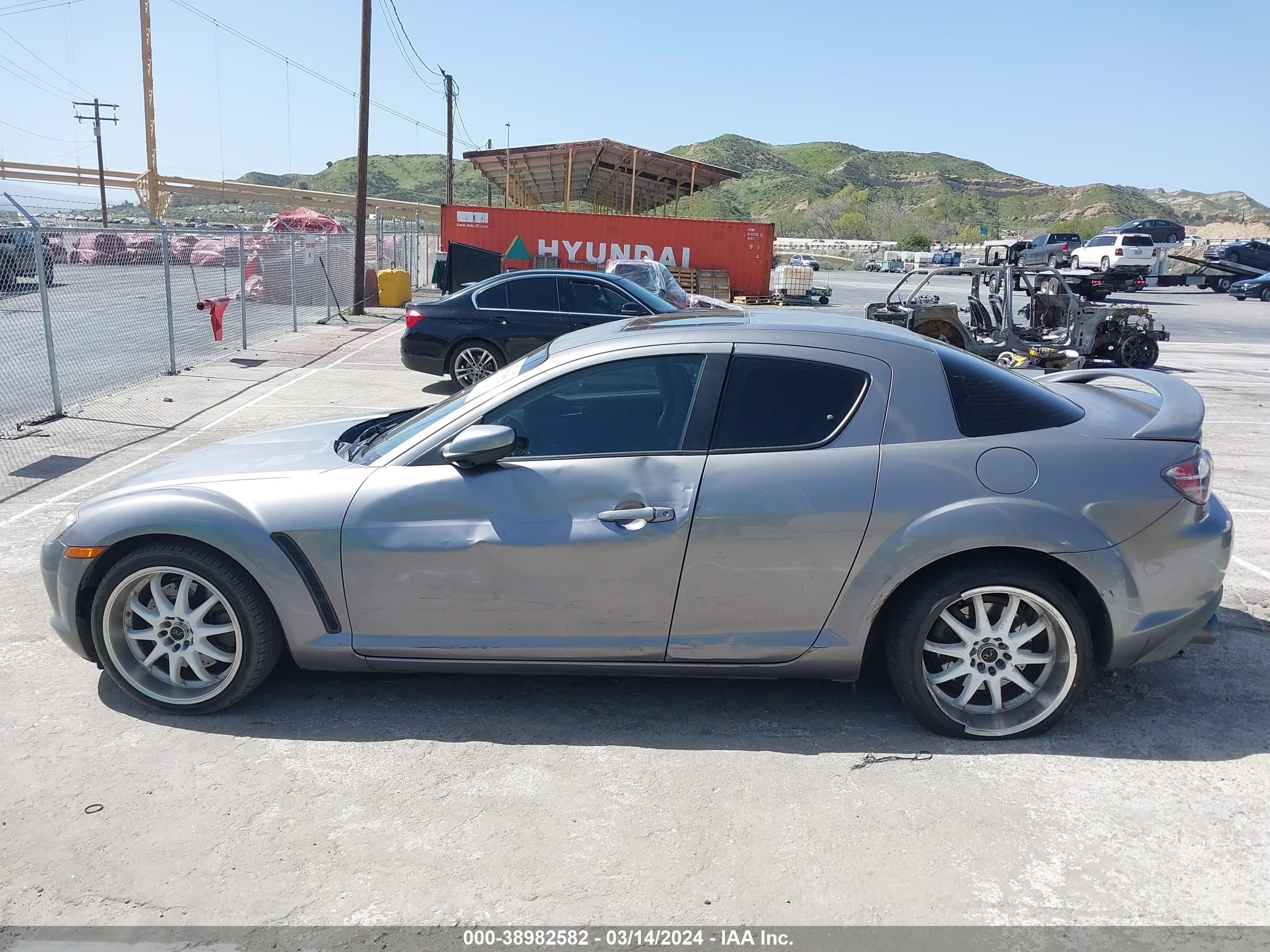 Photo 13 VIN: JM1FE173250154363 - MAZDA RX-8 