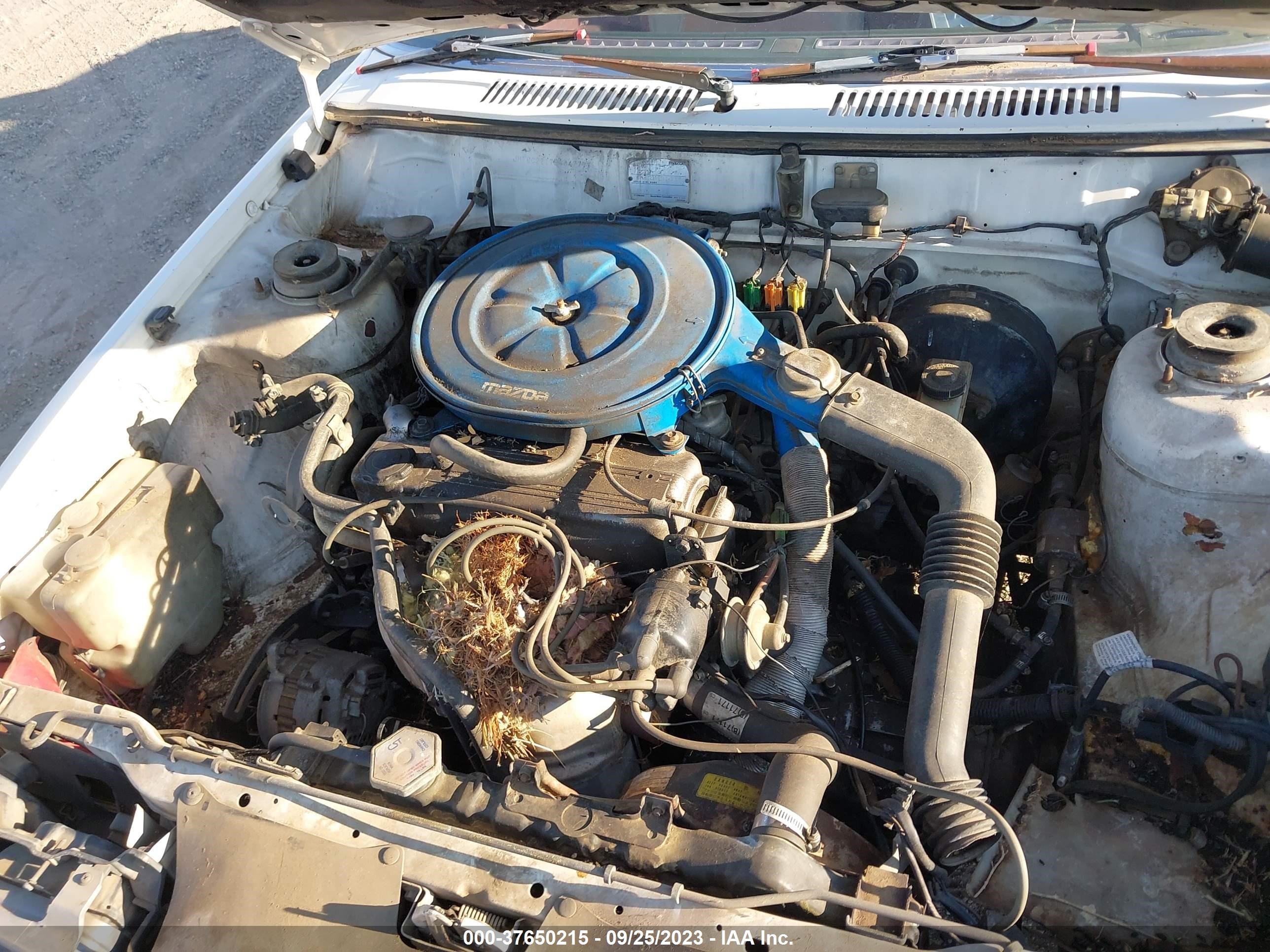 Photo 9 VIN: JM1GC2217E1647777 - MAZDA 626 