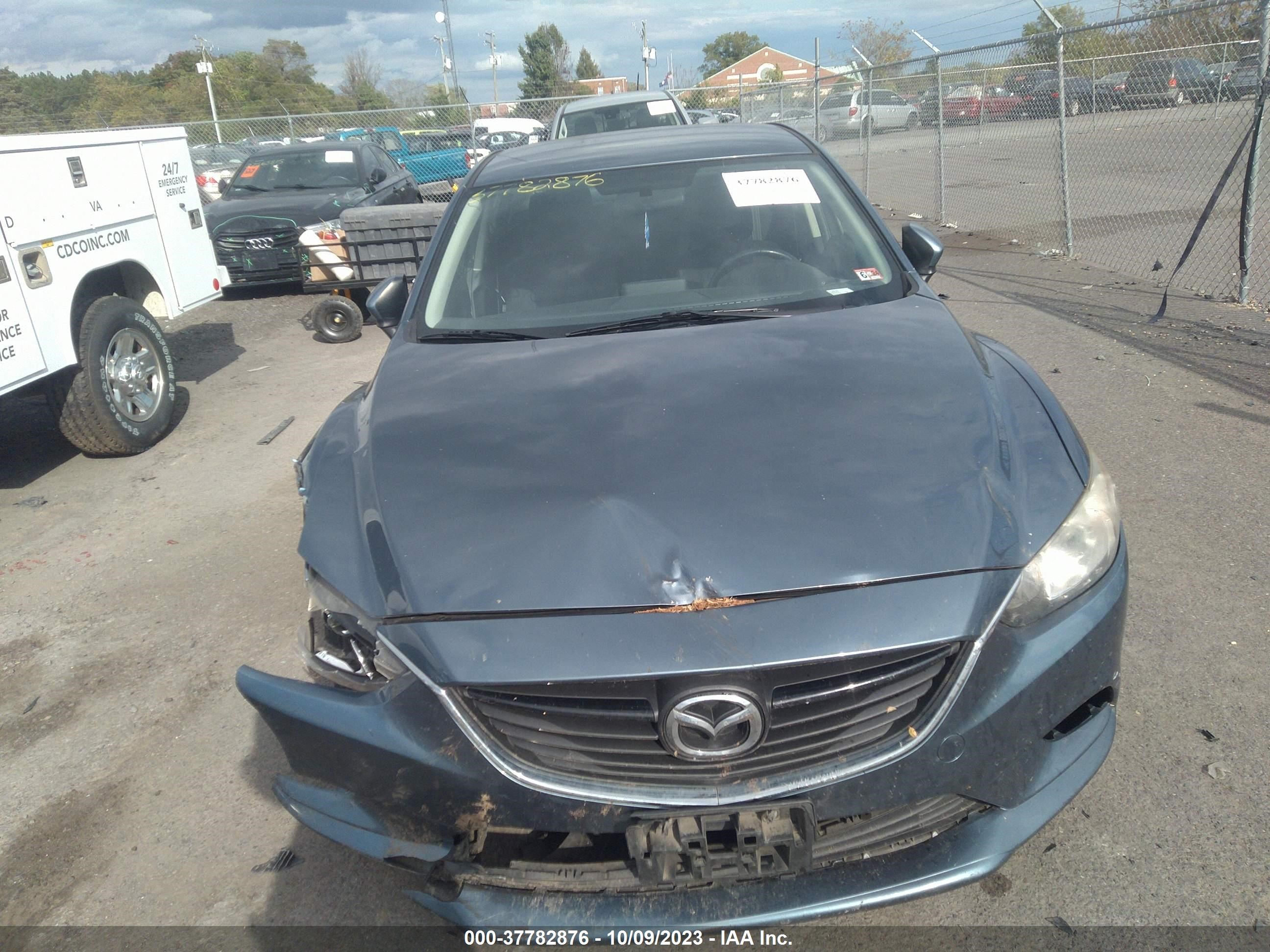 Photo 11 VIN: JM1GJ1U51G1476737 - MAZDA 6 