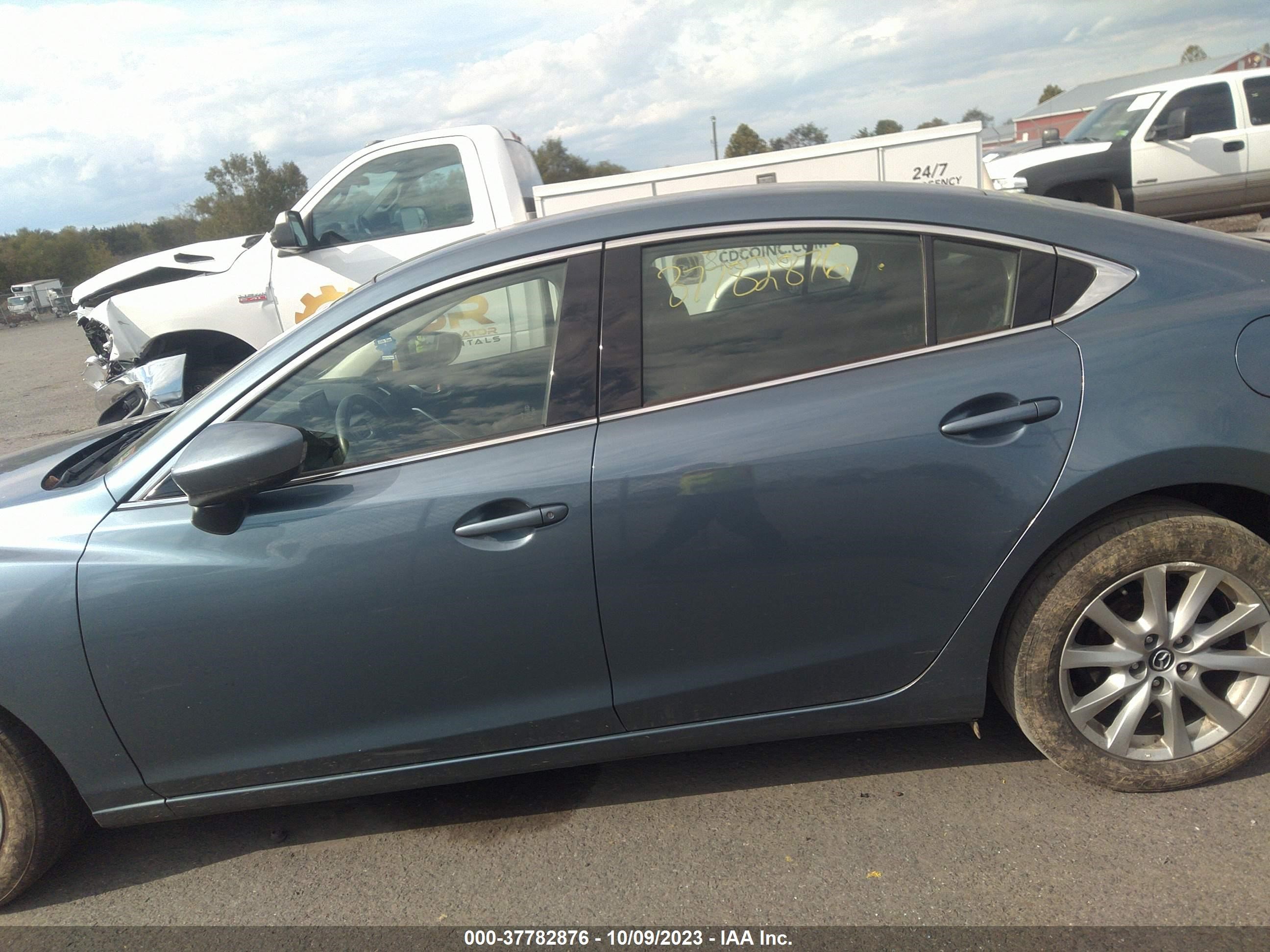 Photo 13 VIN: JM1GJ1U51G1476737 - MAZDA 6 