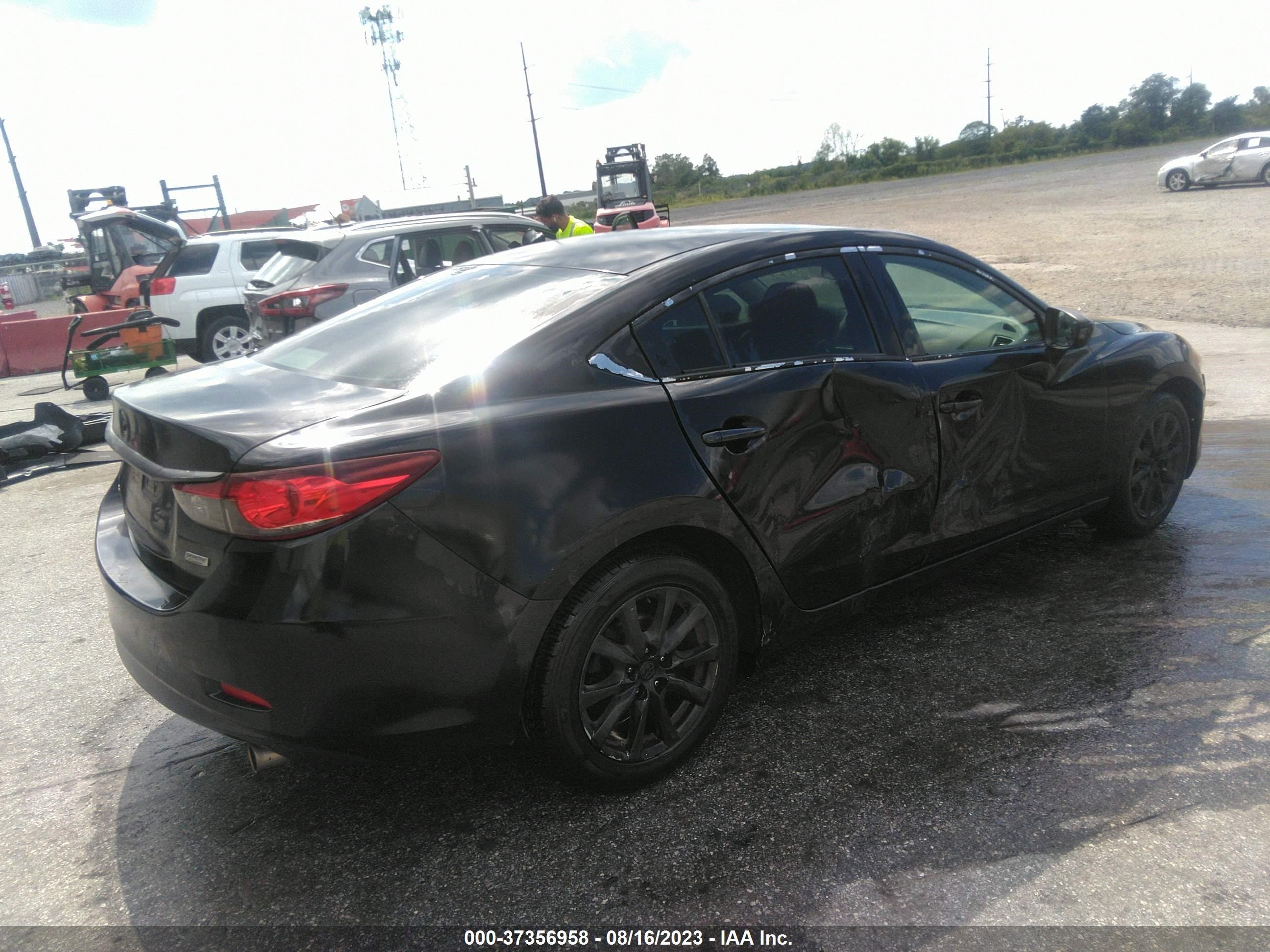 Photo 3 VIN: JM1GJ1U52E1108435 - MAZDA 6 