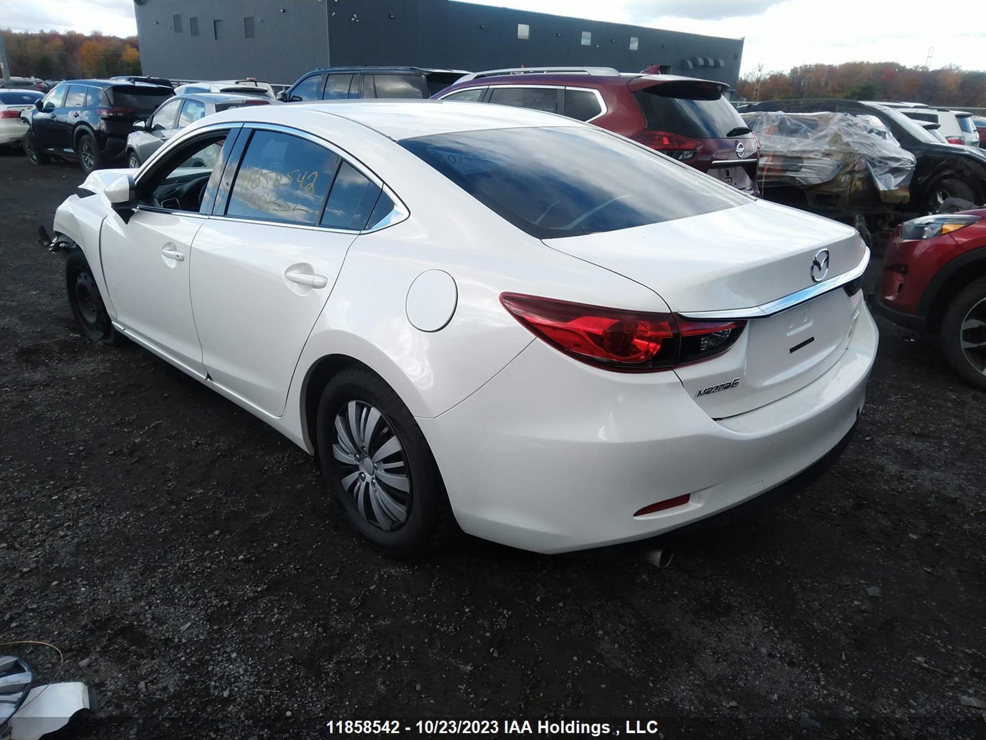 Photo 2 VIN: JM1GJ1U55E1104332 - MAZDA 6 