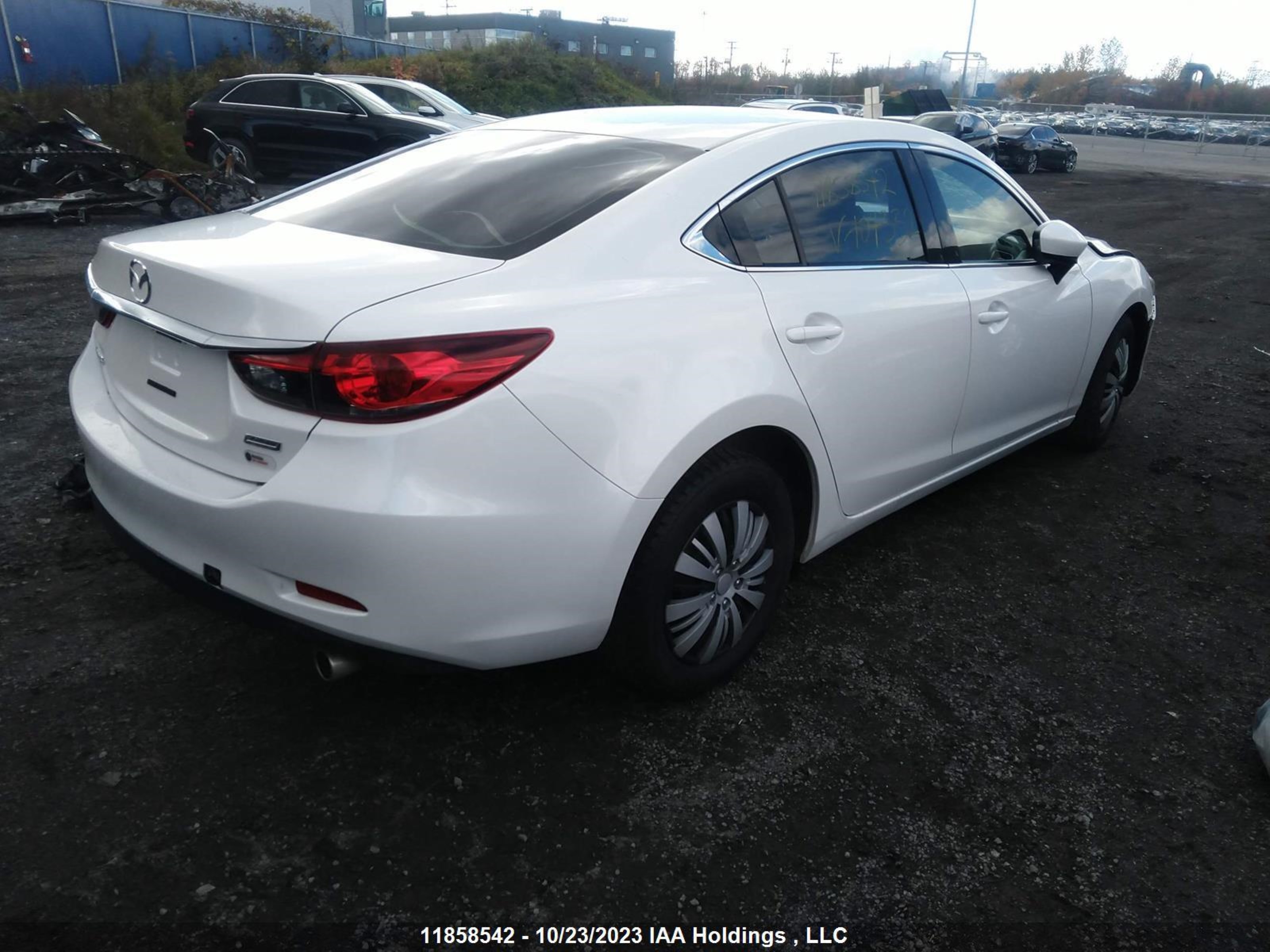 Photo 3 VIN: JM1GJ1U55E1104332 - MAZDA 6 