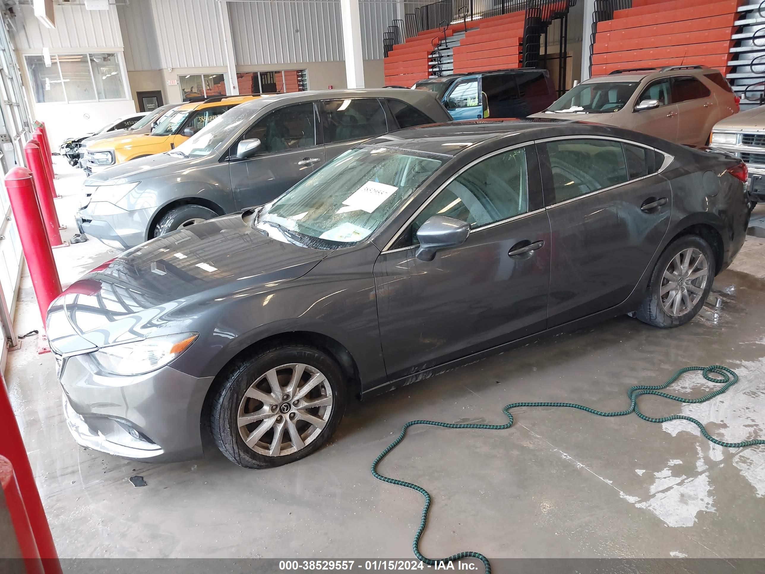 Photo 1 VIN: JM1GJ1U58G1463905 - MAZDA 6 