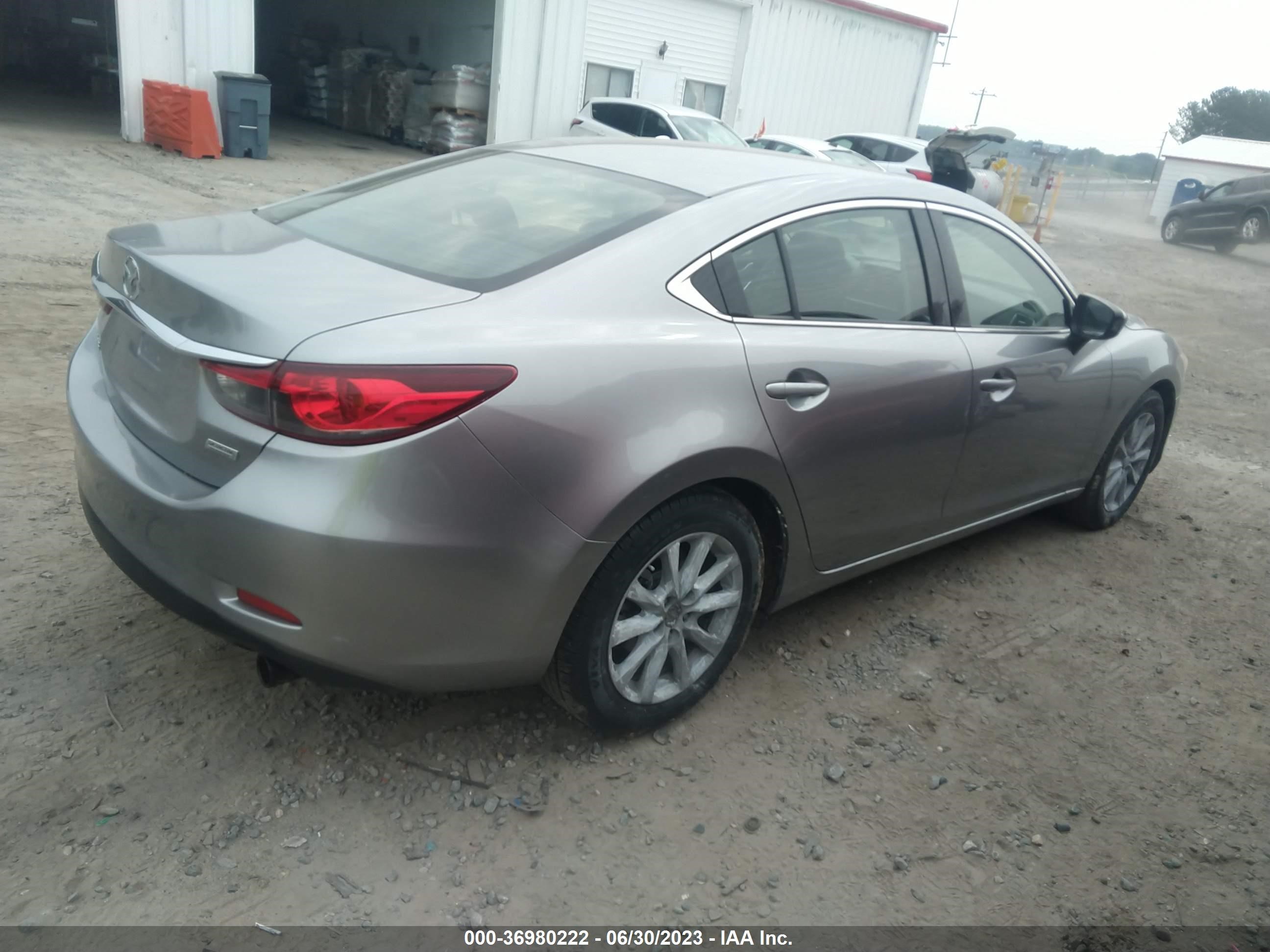 Photo 3 VIN: JM1GJ1U66E1145433 - MAZDA 6 