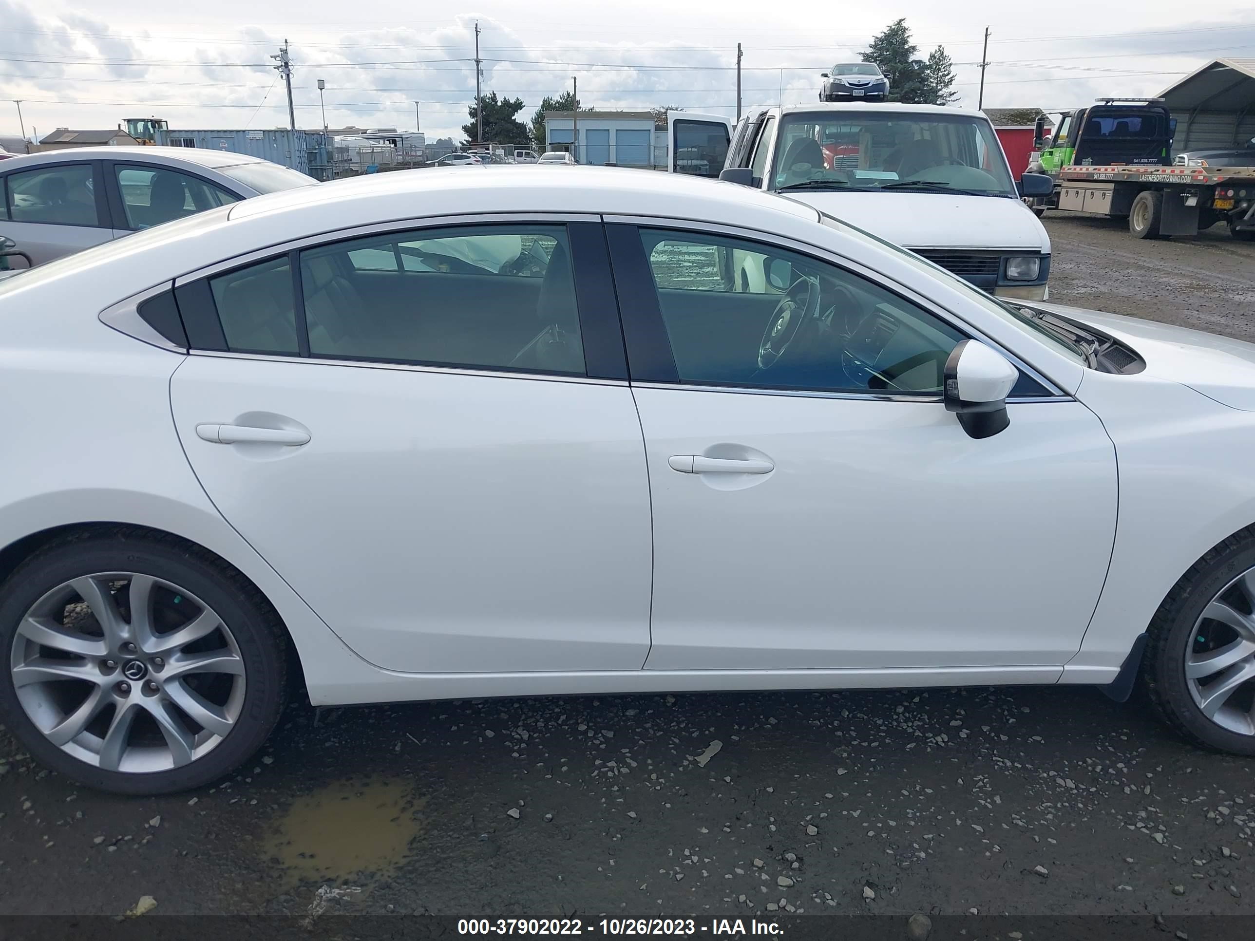 Photo 12 VIN: JM1GJ1V50E1107475 - MAZDA 6 