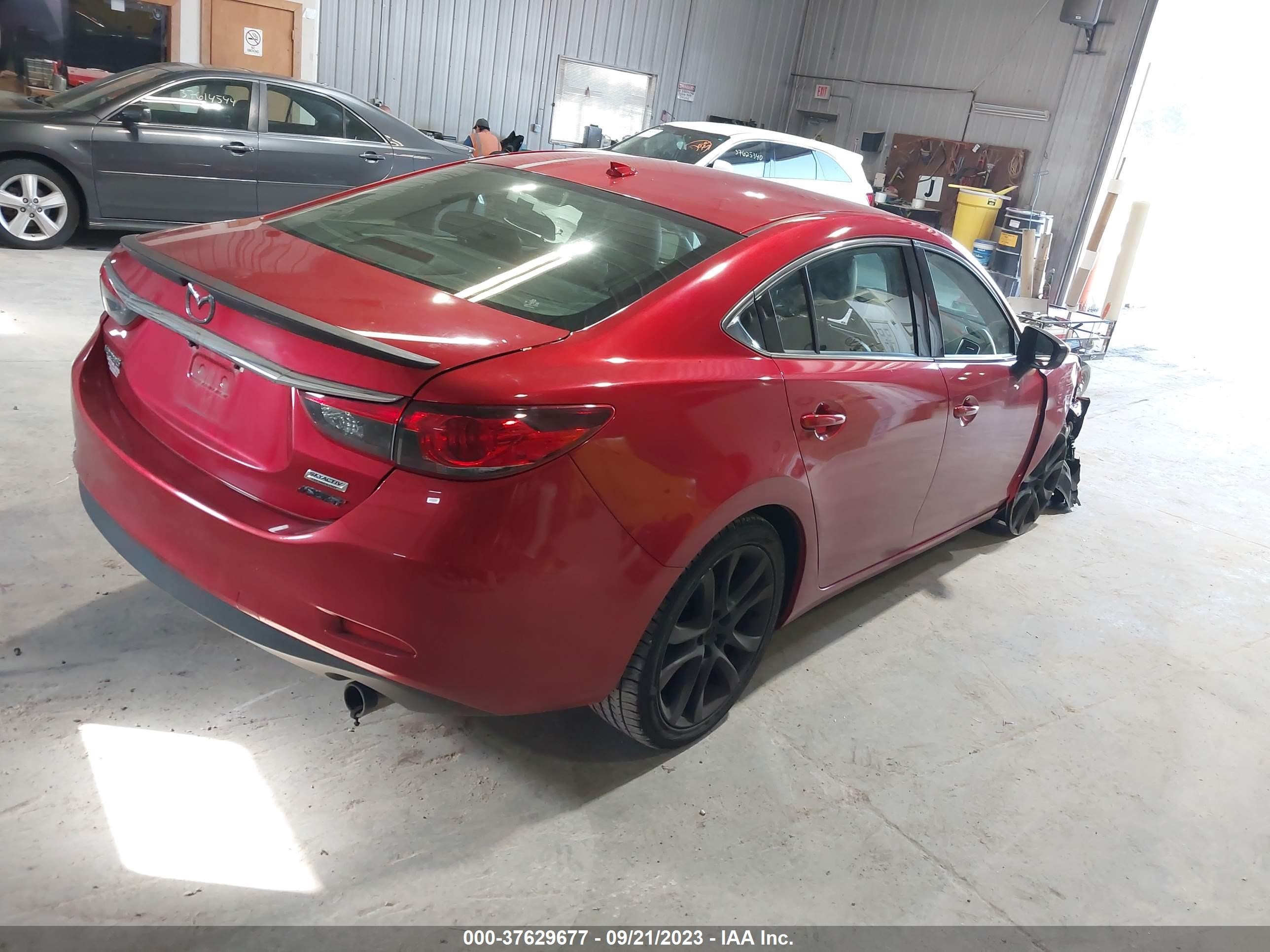 Photo 3 VIN: JM1GJ1W53F1180517 - MAZDA 6 