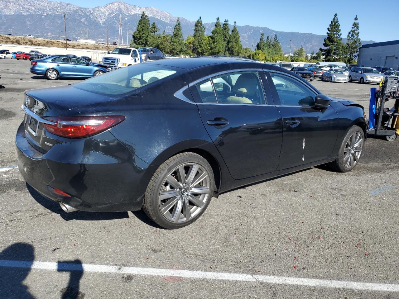 Photo 2 VIN: JM1GL1VM8M1604709 - MAZDA 6 