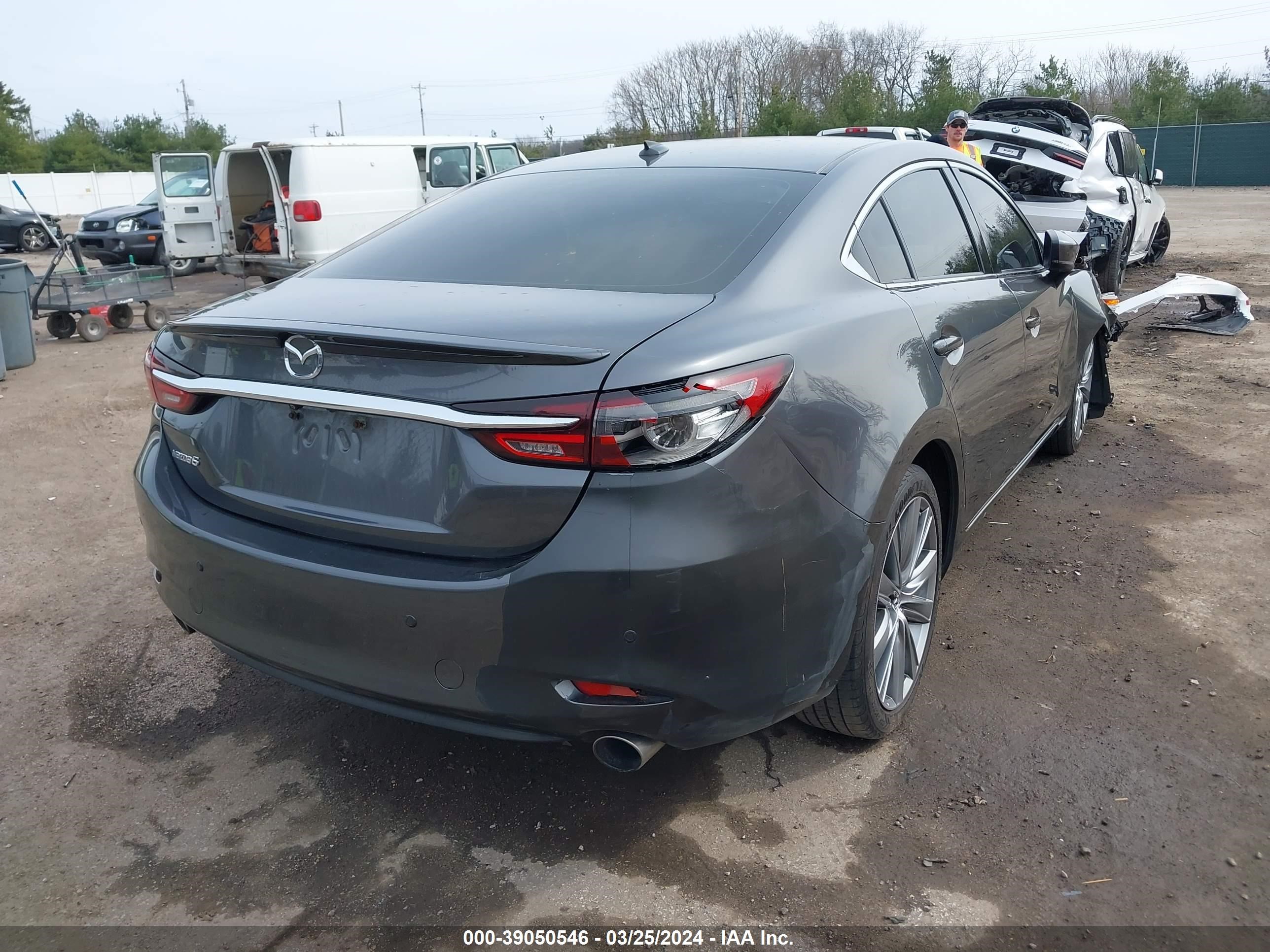 Photo 3 VIN: JM1GL1XY9J1331128 - MAZDA 6 