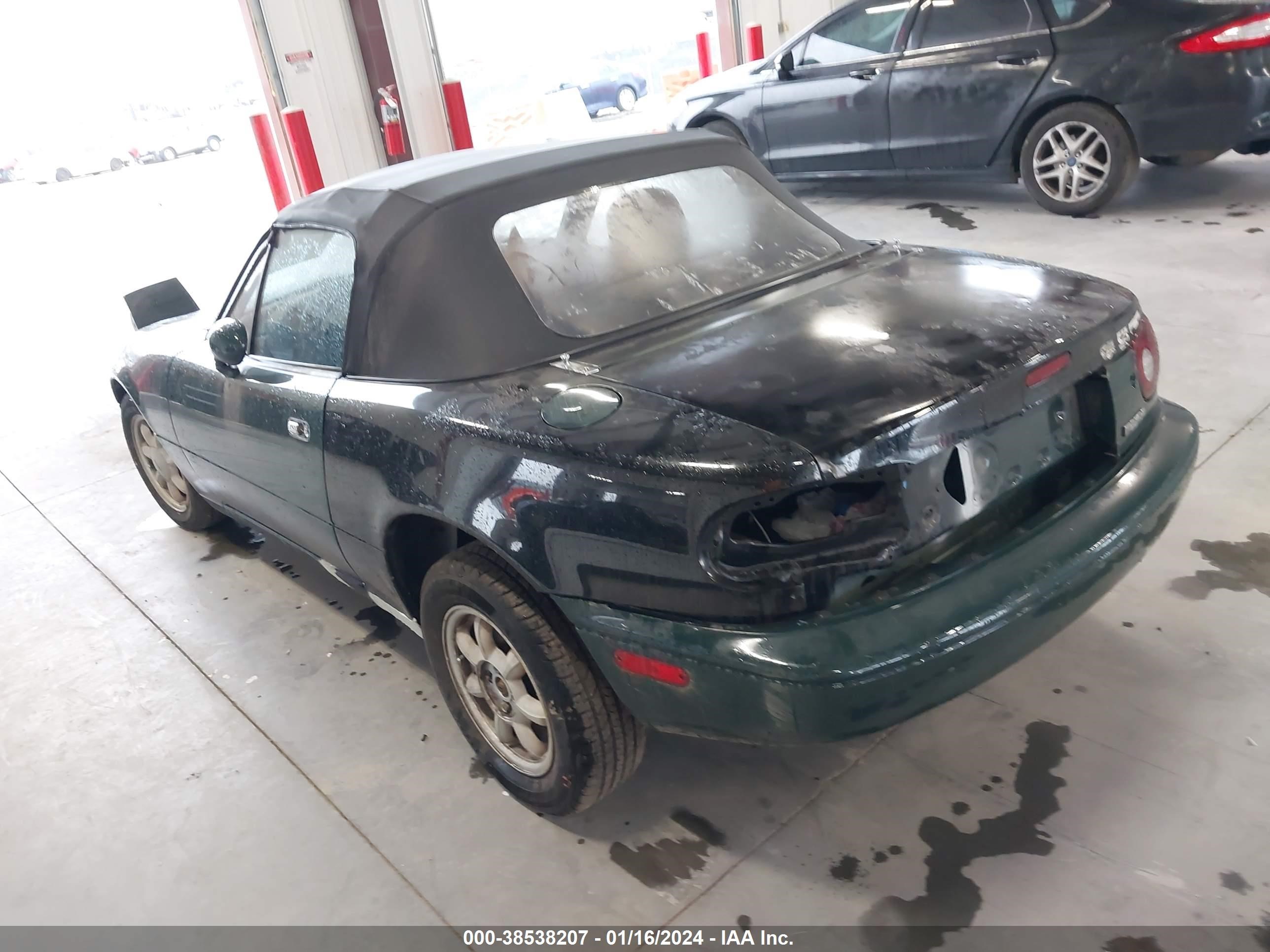 Photo 2 VIN: JM1NA3511M0231582 - MAZDA MX-5 