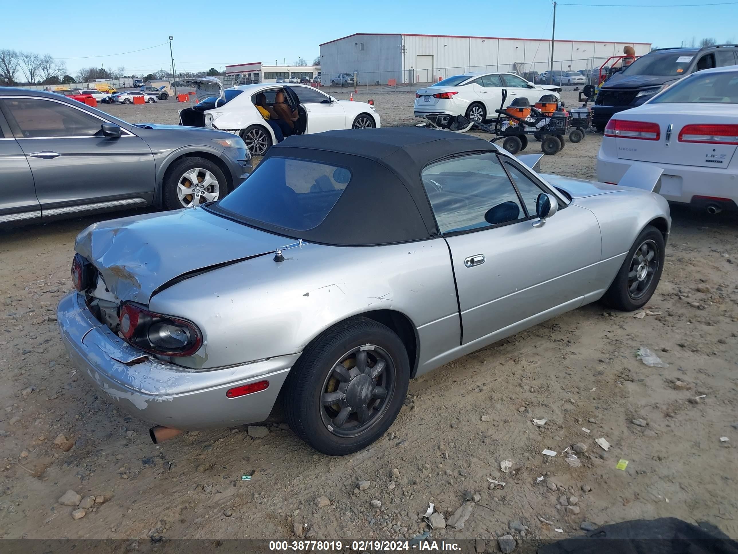 Photo 3 VIN: JM1NA3513L0126850 - MAZDA MX-5 