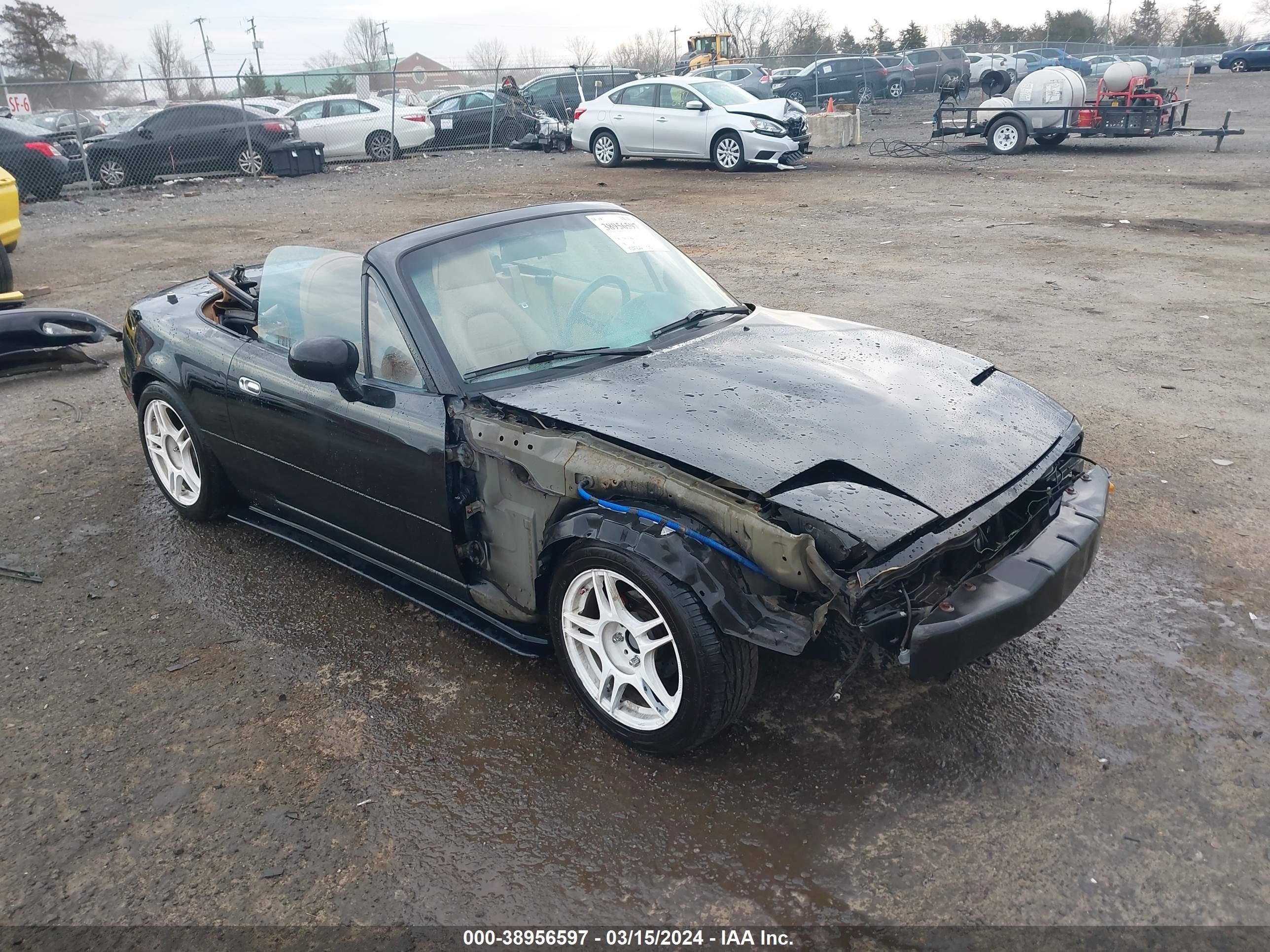 Photo 0 VIN: JM1NA3513P0422635 - MAZDA MX-5 