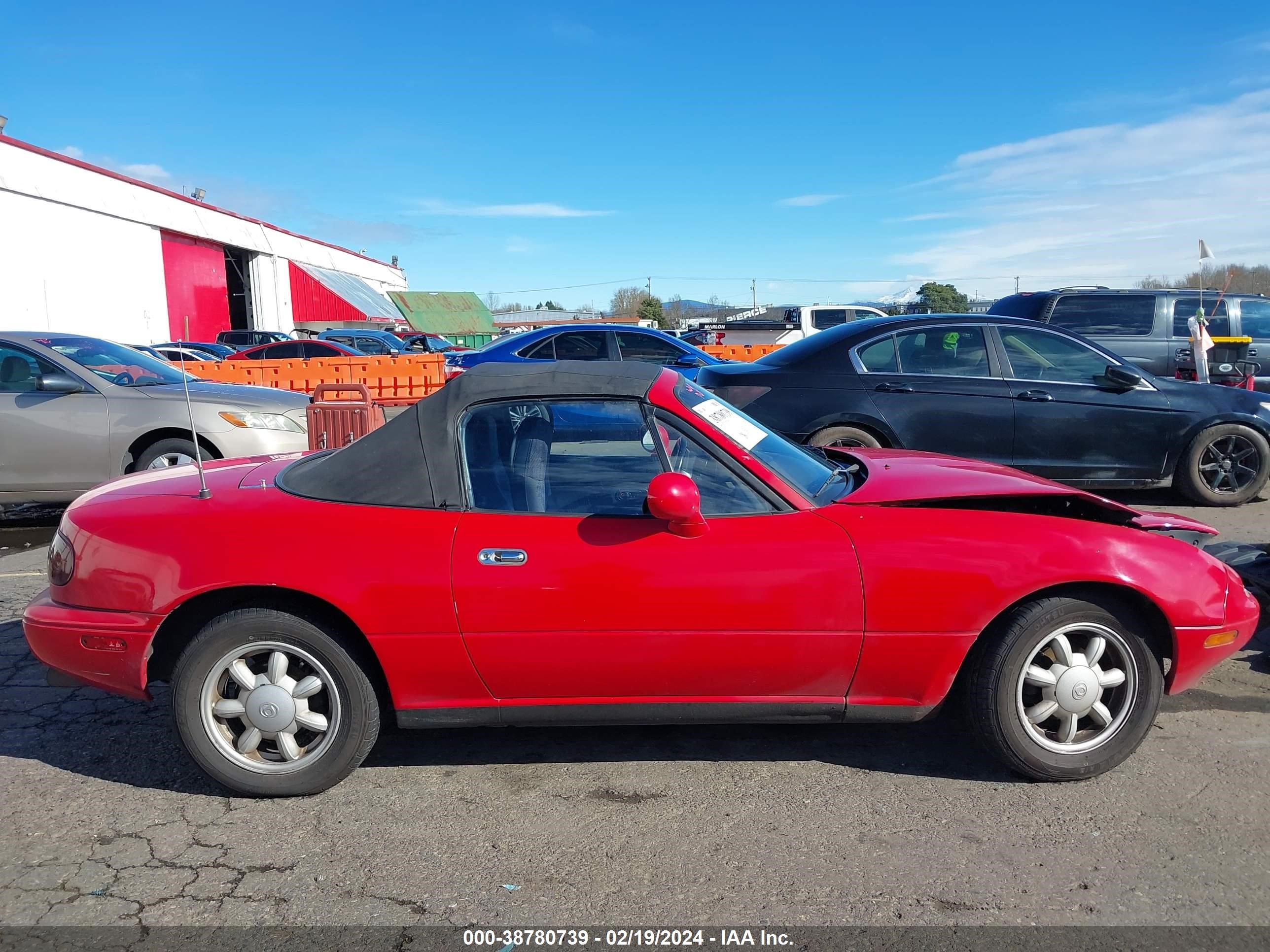 Photo 12 VIN: JM1NA351XP0402026 - MAZDA MX-5 