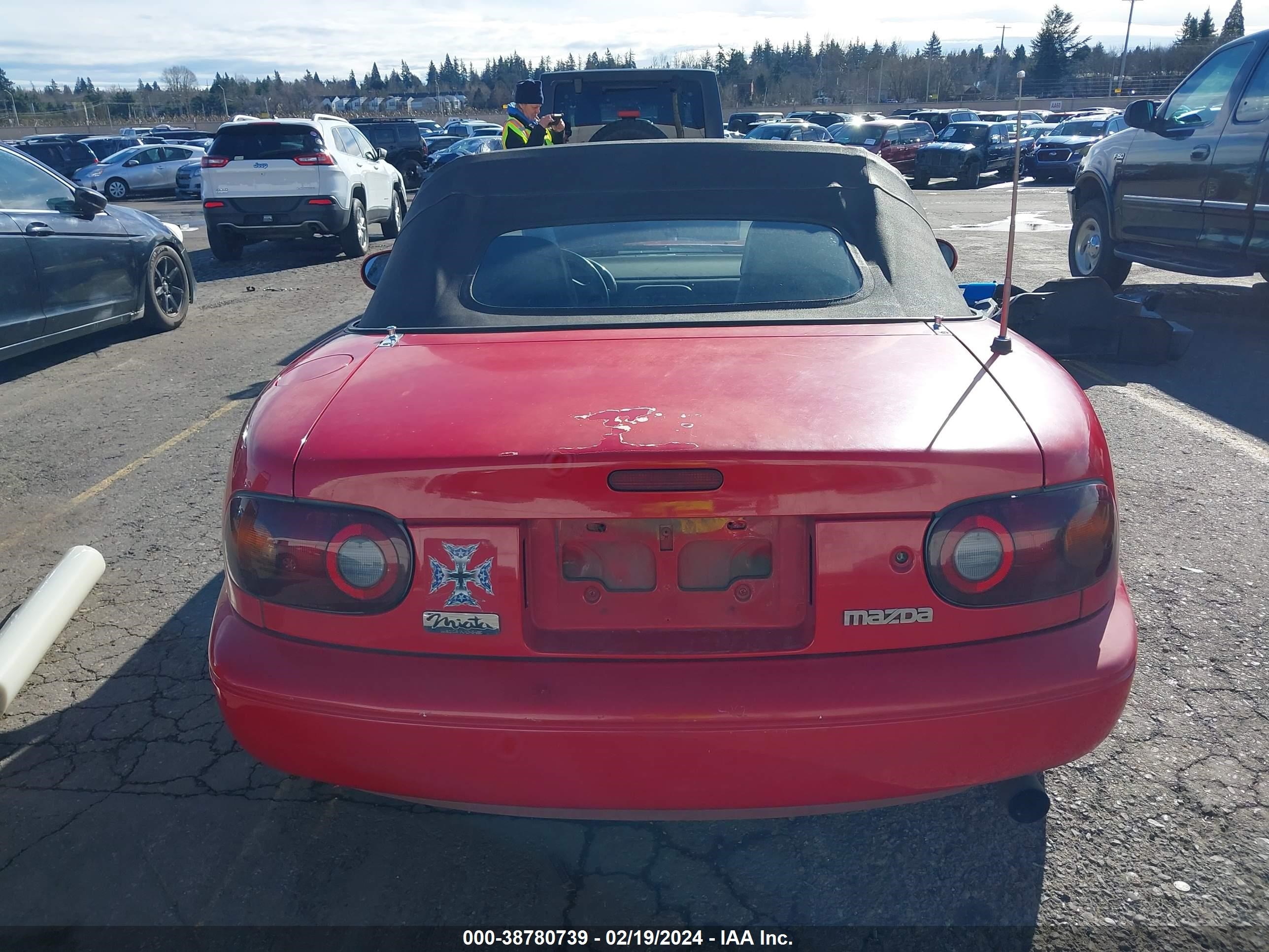 Photo 15 VIN: JM1NA351XP0402026 - MAZDA MX-5 