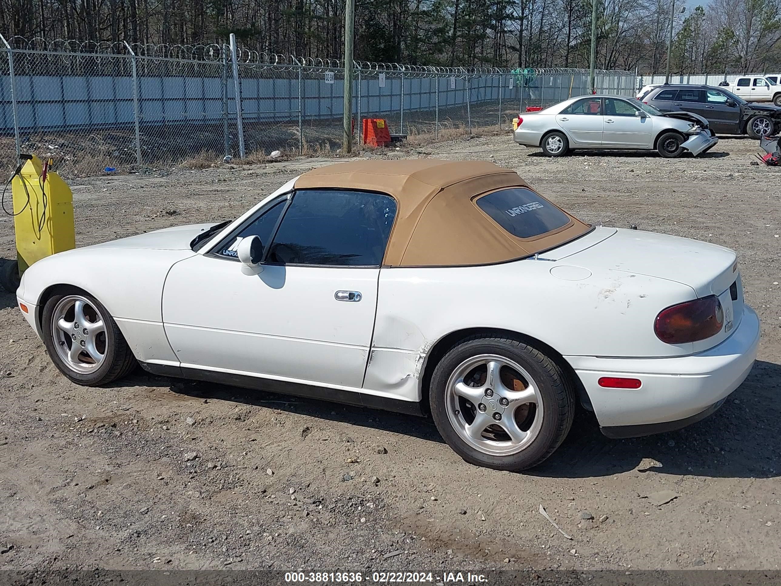 Photo 6 VIN: JM1NA3532T0715759 - MAZDA MX-5 