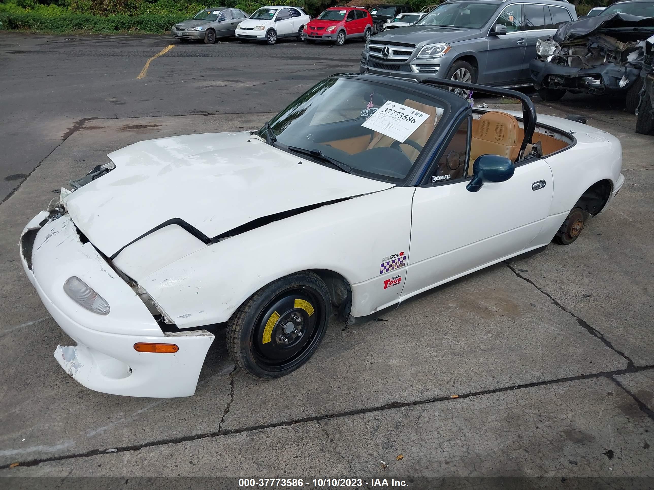 Photo 1 VIN: JM1NA3534R0500151 - MAZDA MX-5 