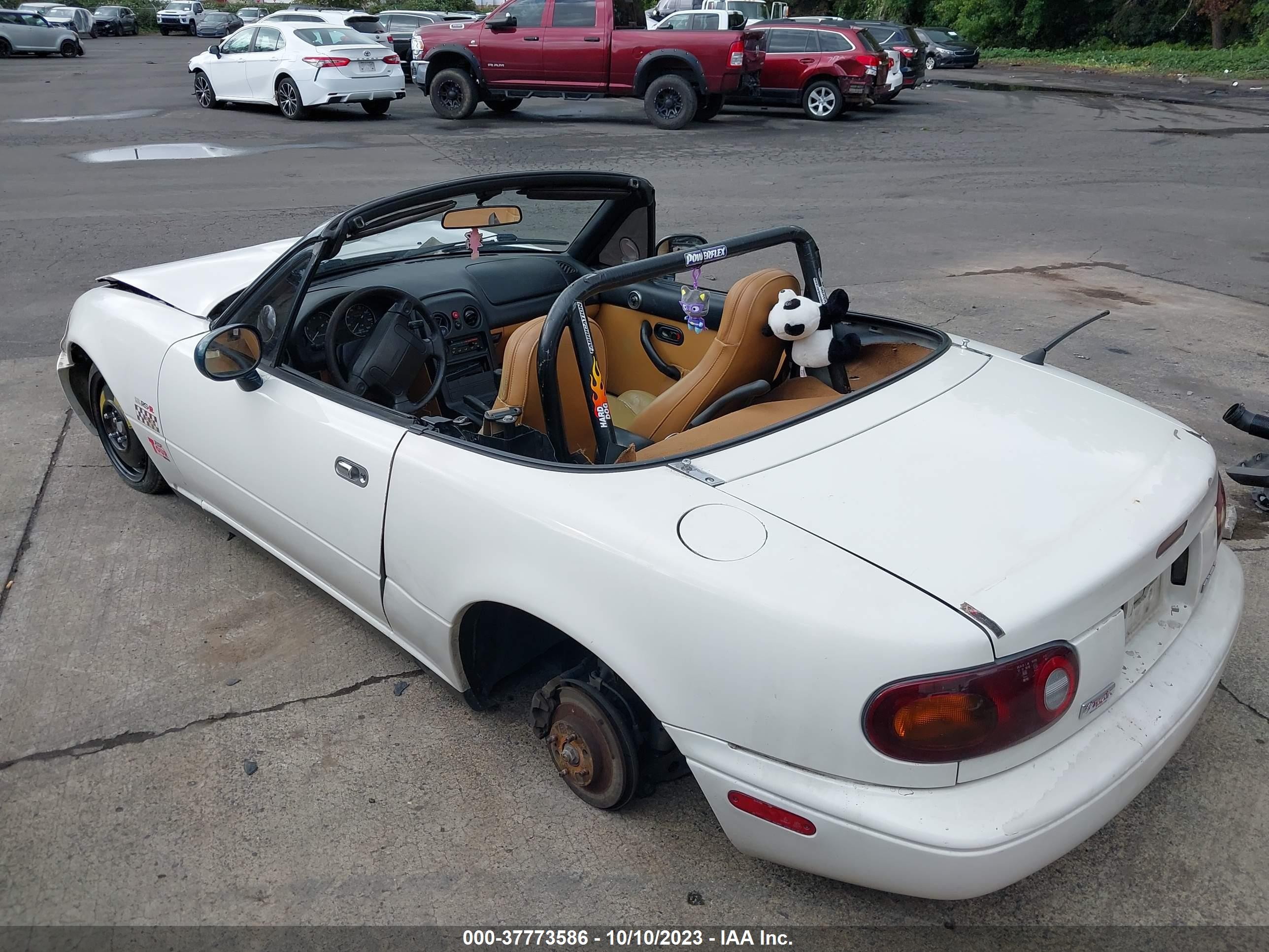 Photo 13 VIN: JM1NA3534R0500151 - MAZDA MX-5 