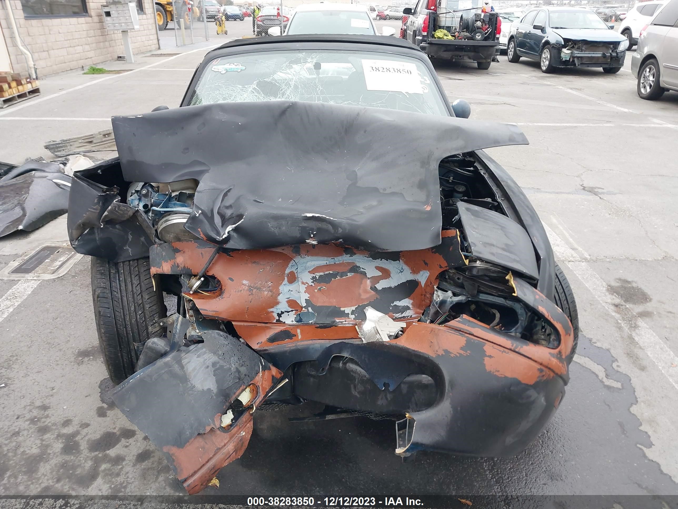 Photo 11 VIN: JM1NA3537T0714154 - MAZDA MX-5 