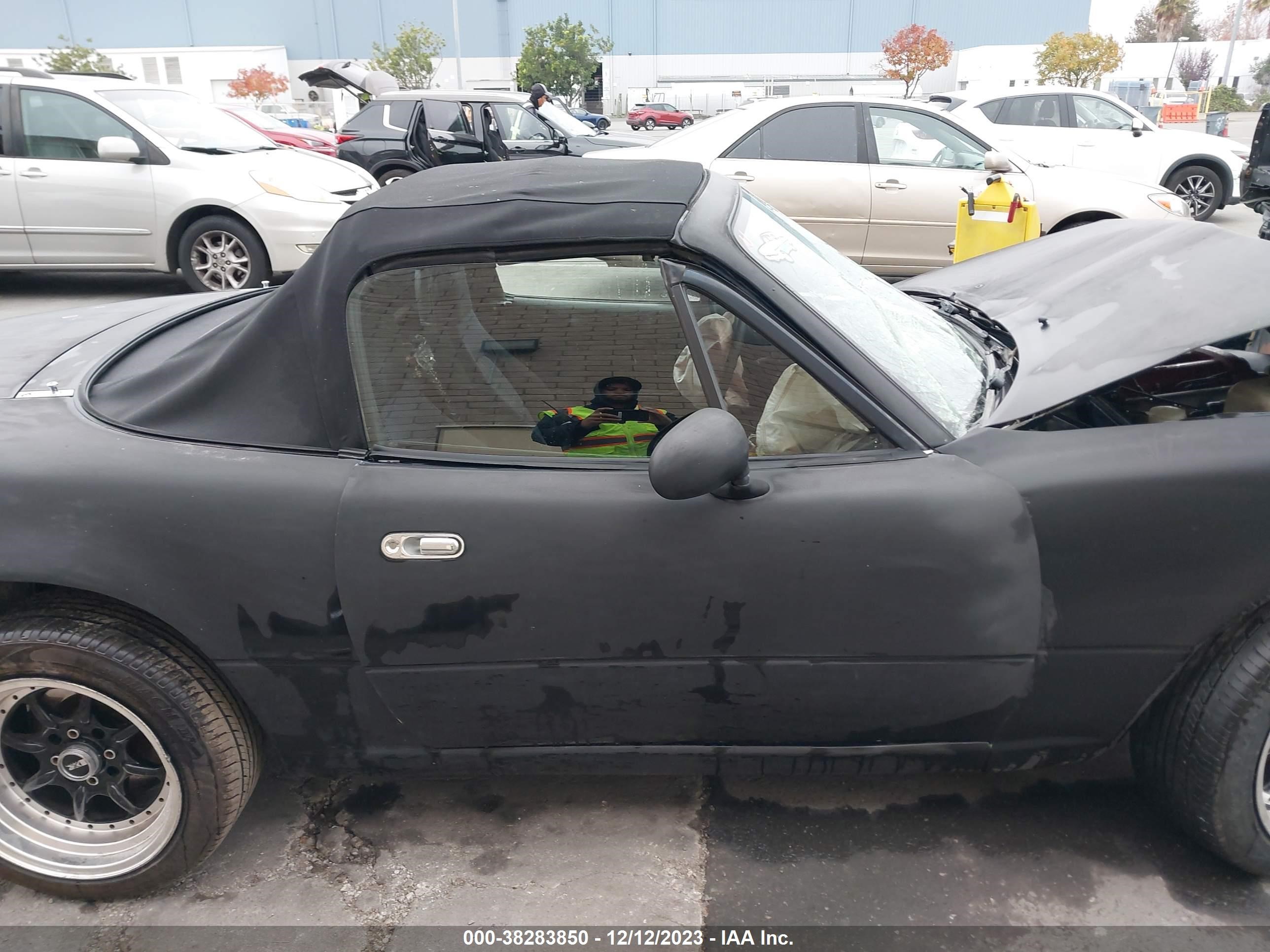 Photo 12 VIN: JM1NA3537T0714154 - MAZDA MX-5 