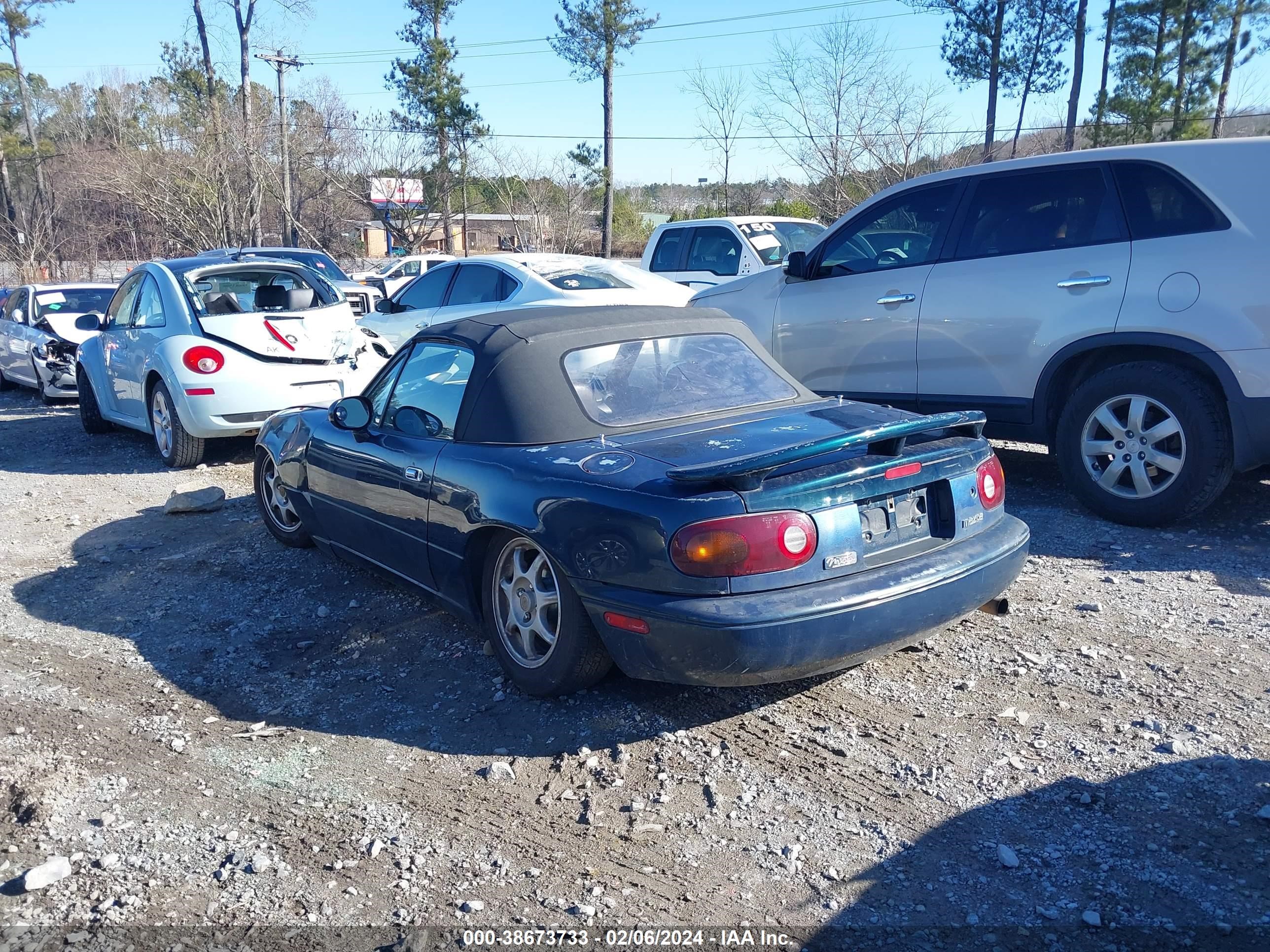 Photo 2 VIN: JM1NA3537V0737033 - MAZDA MX-5 