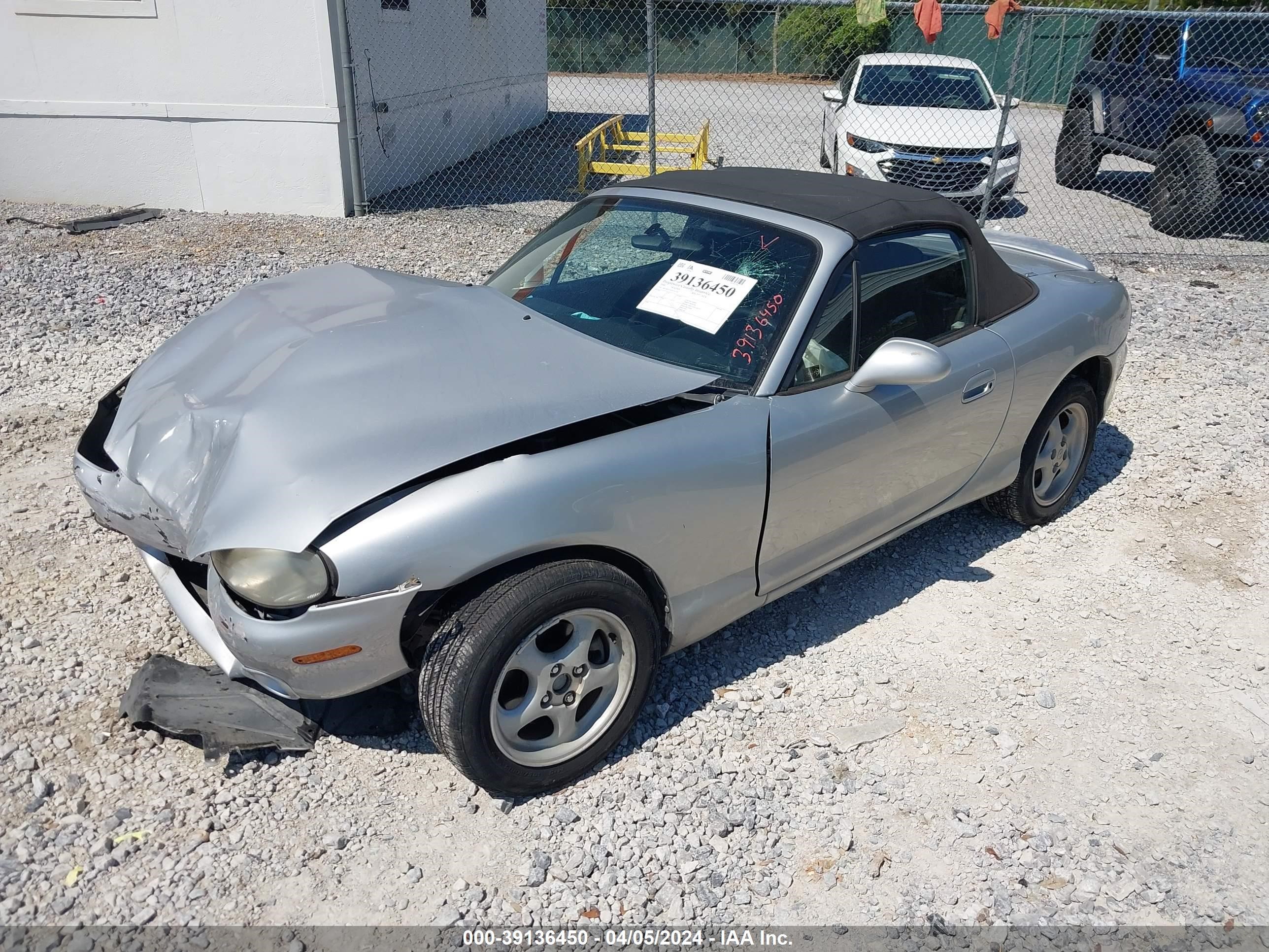 Photo 1 VIN: JM1NB3531Y0153373 - MAZDA MX-5 