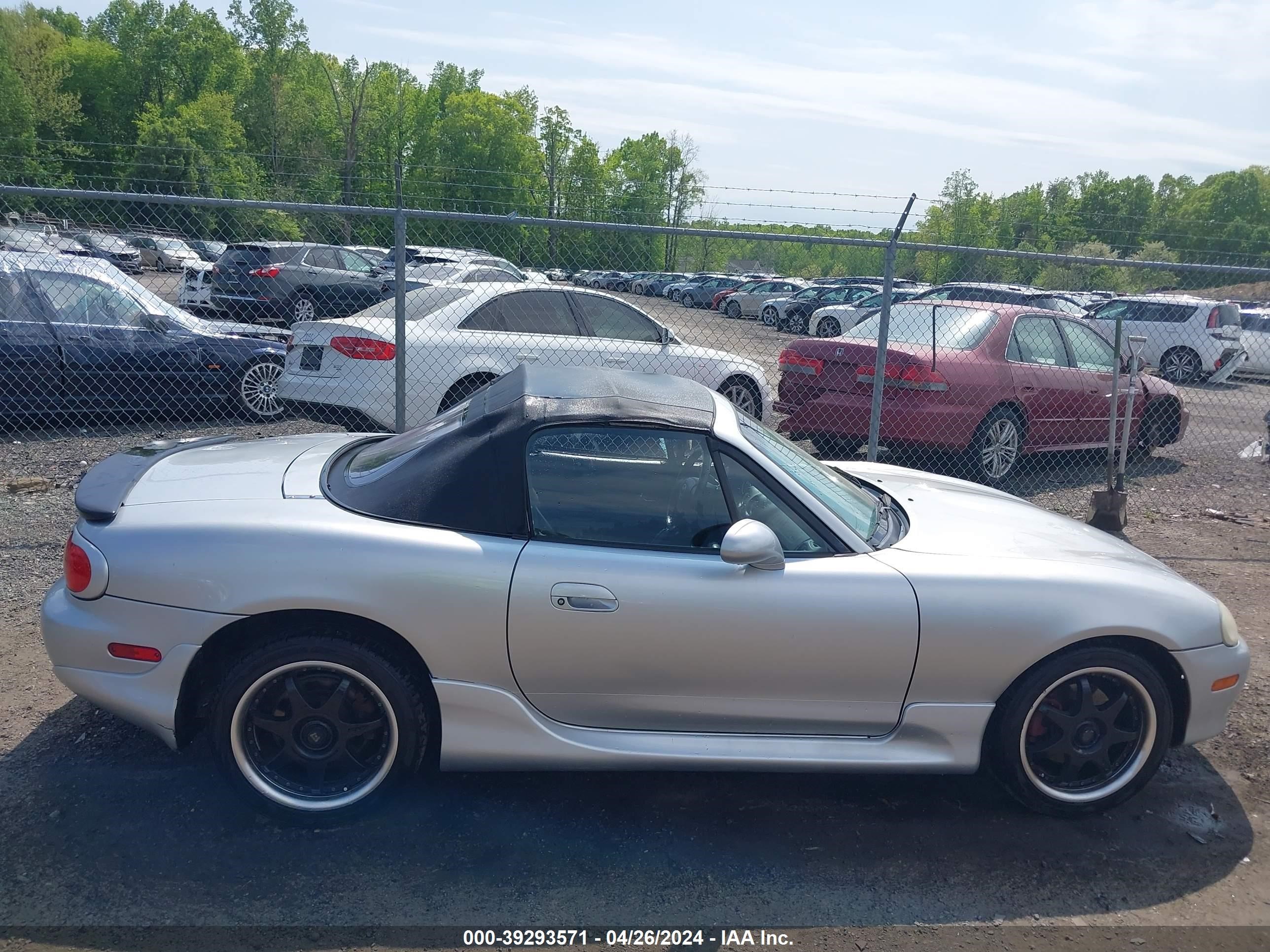 Photo 13 VIN: JM1NB353240405626 - MAZDA MX-5 