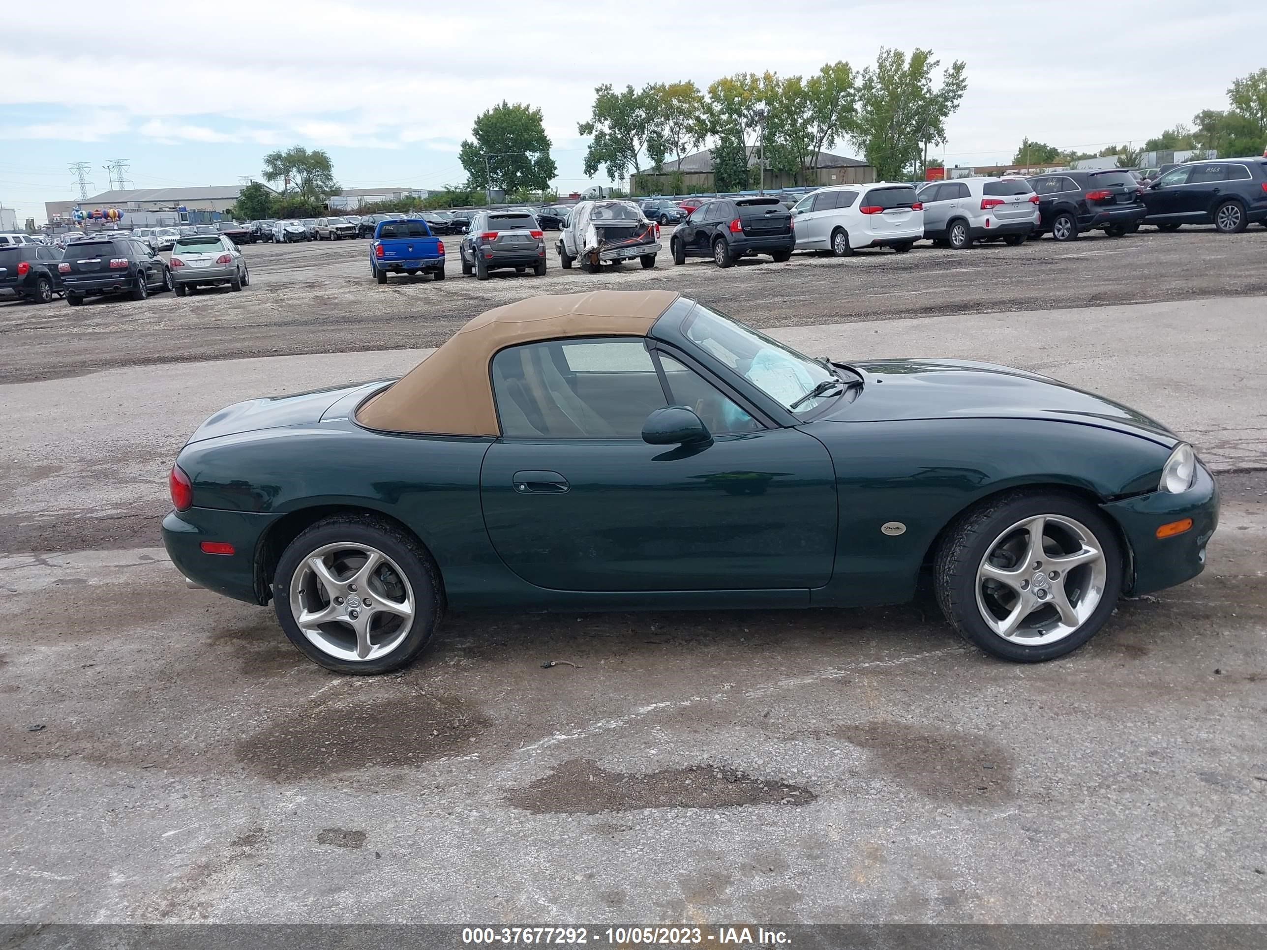 Photo 12 VIN: JM1NB353410213846 - MAZDA MX-5 