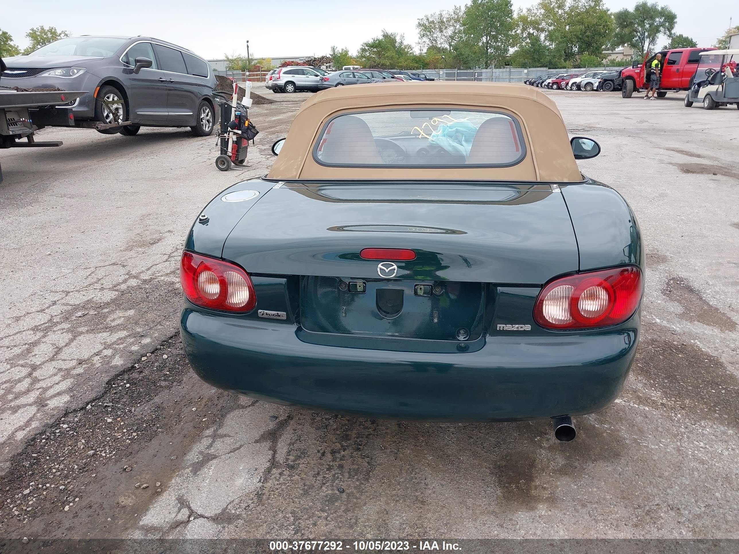 Photo 15 VIN: JM1NB353410213846 - MAZDA MX-5 