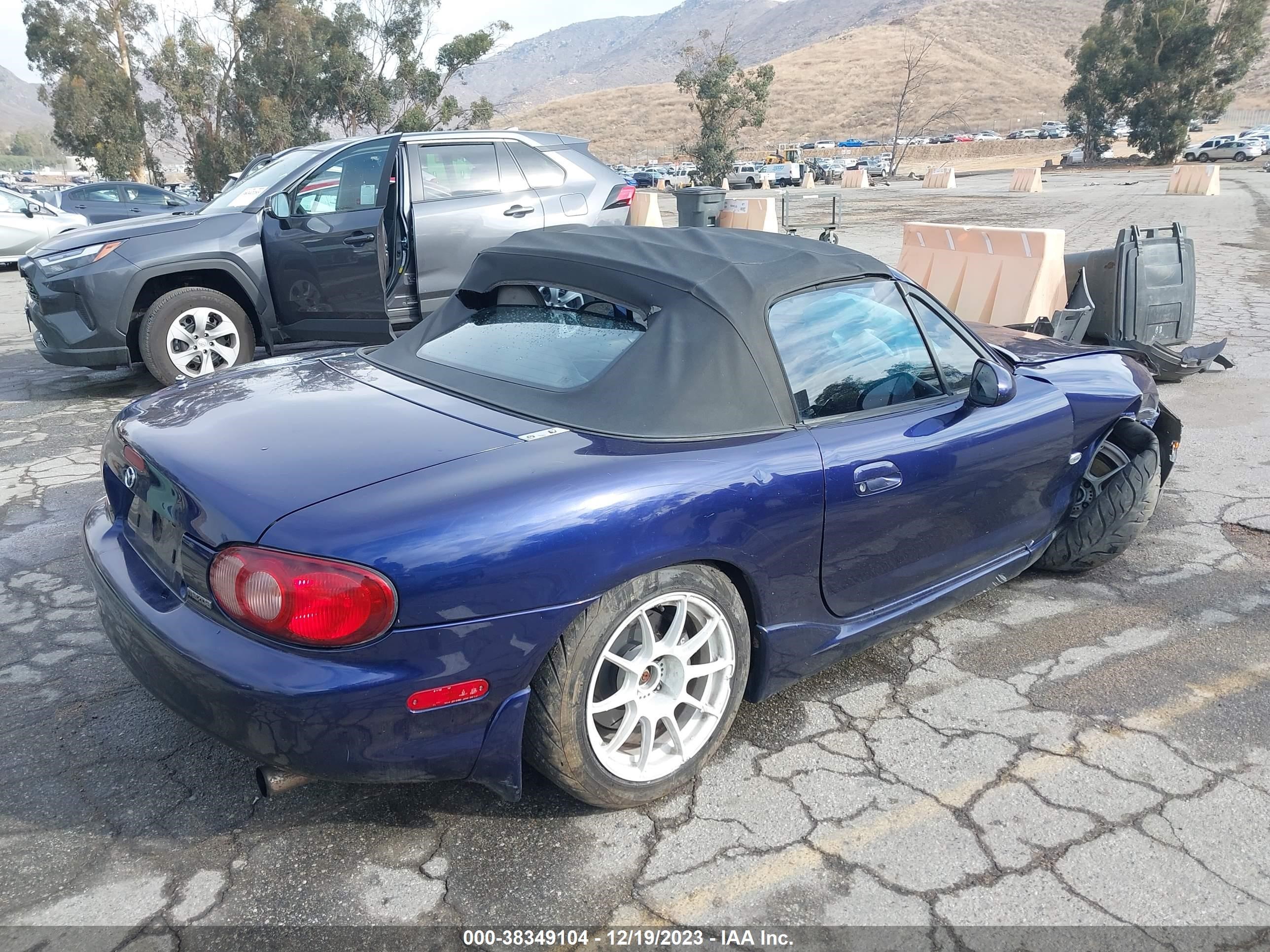 Photo 3 VIN: JM1NB353430309446 - MAZDA MX-5 