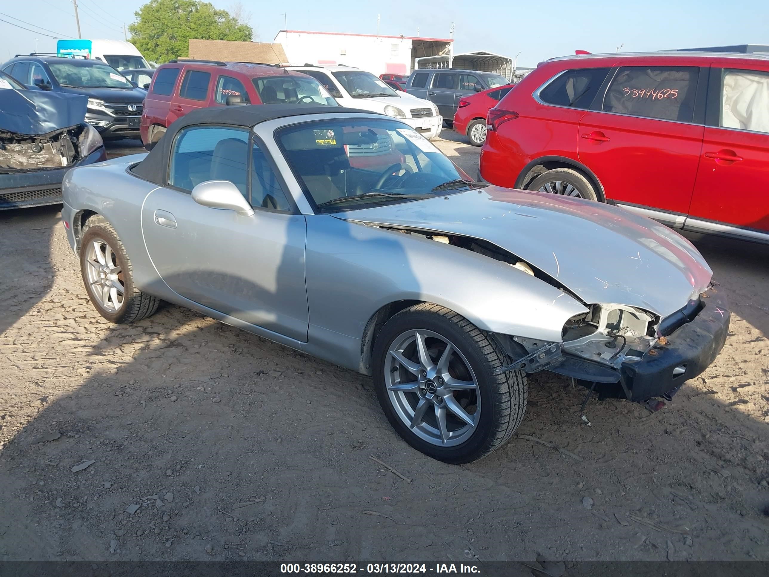 Photo 0 VIN: JM1NB3534Y0143033 - MAZDA MX-5 