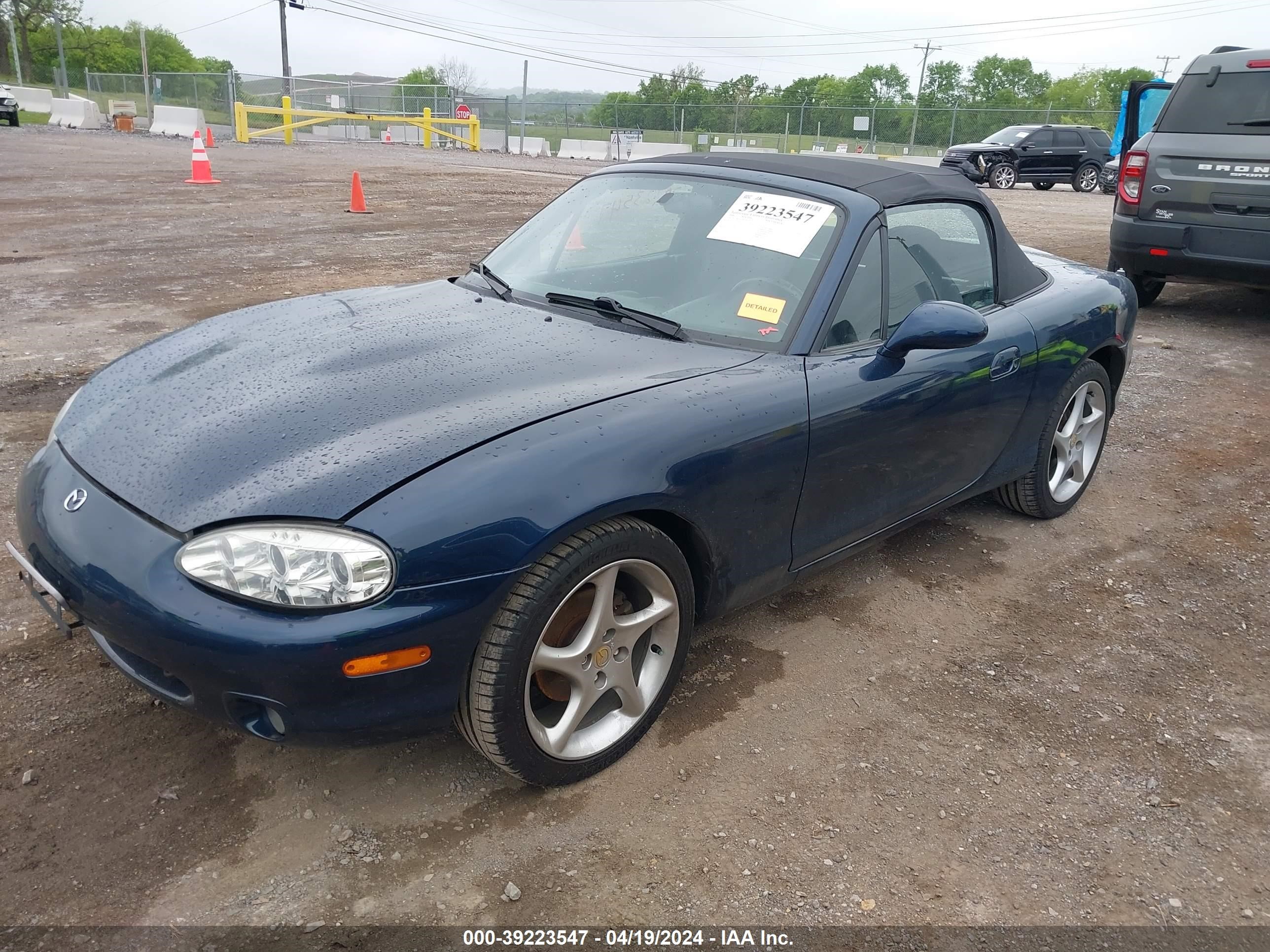 Photo 1 VIN: JM1NB3534Y0144330 - MAZDA MX-5 