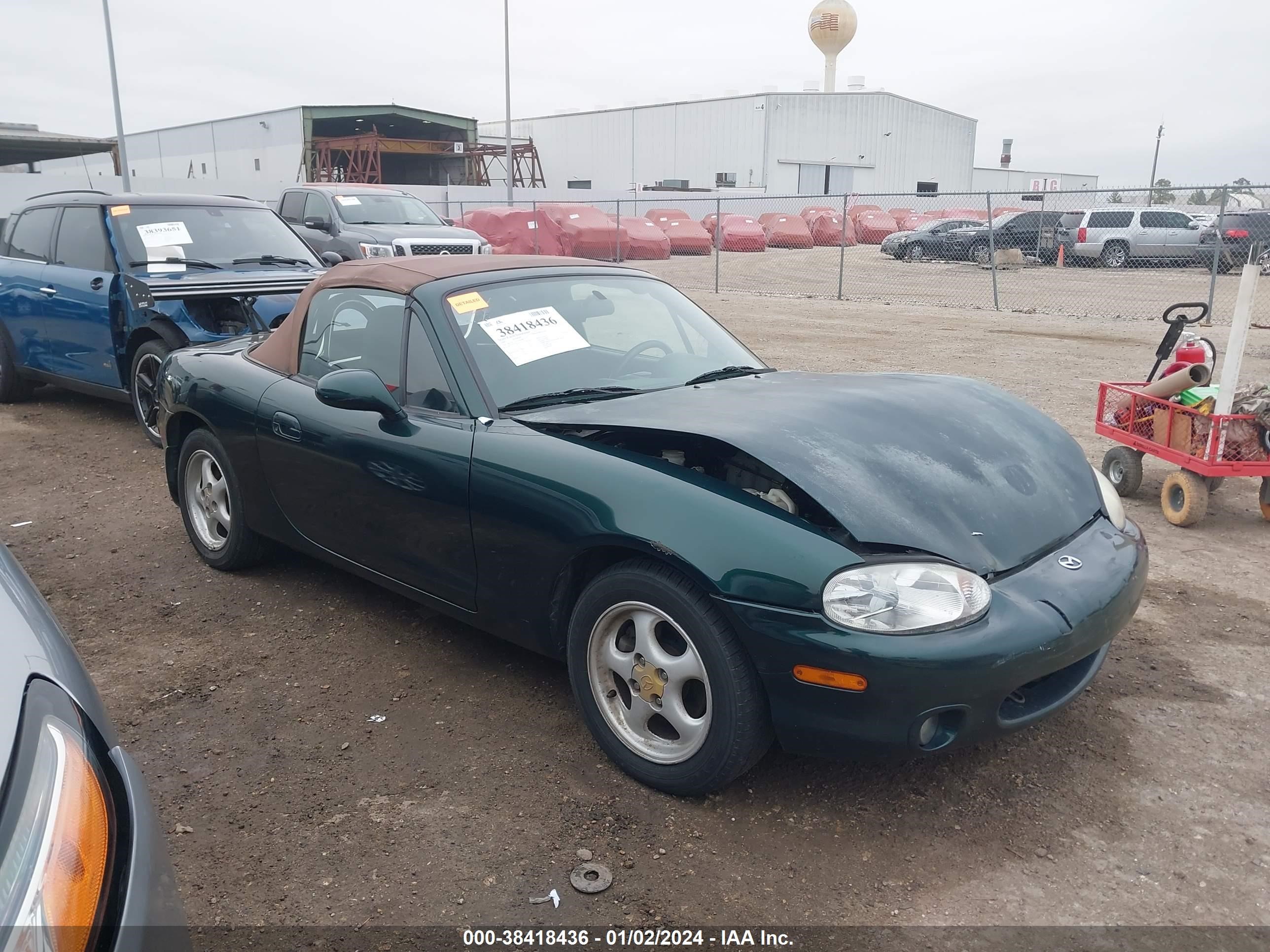 Photo 0 VIN: JM1NB3534Y0147535 - MAZDA MX-5 