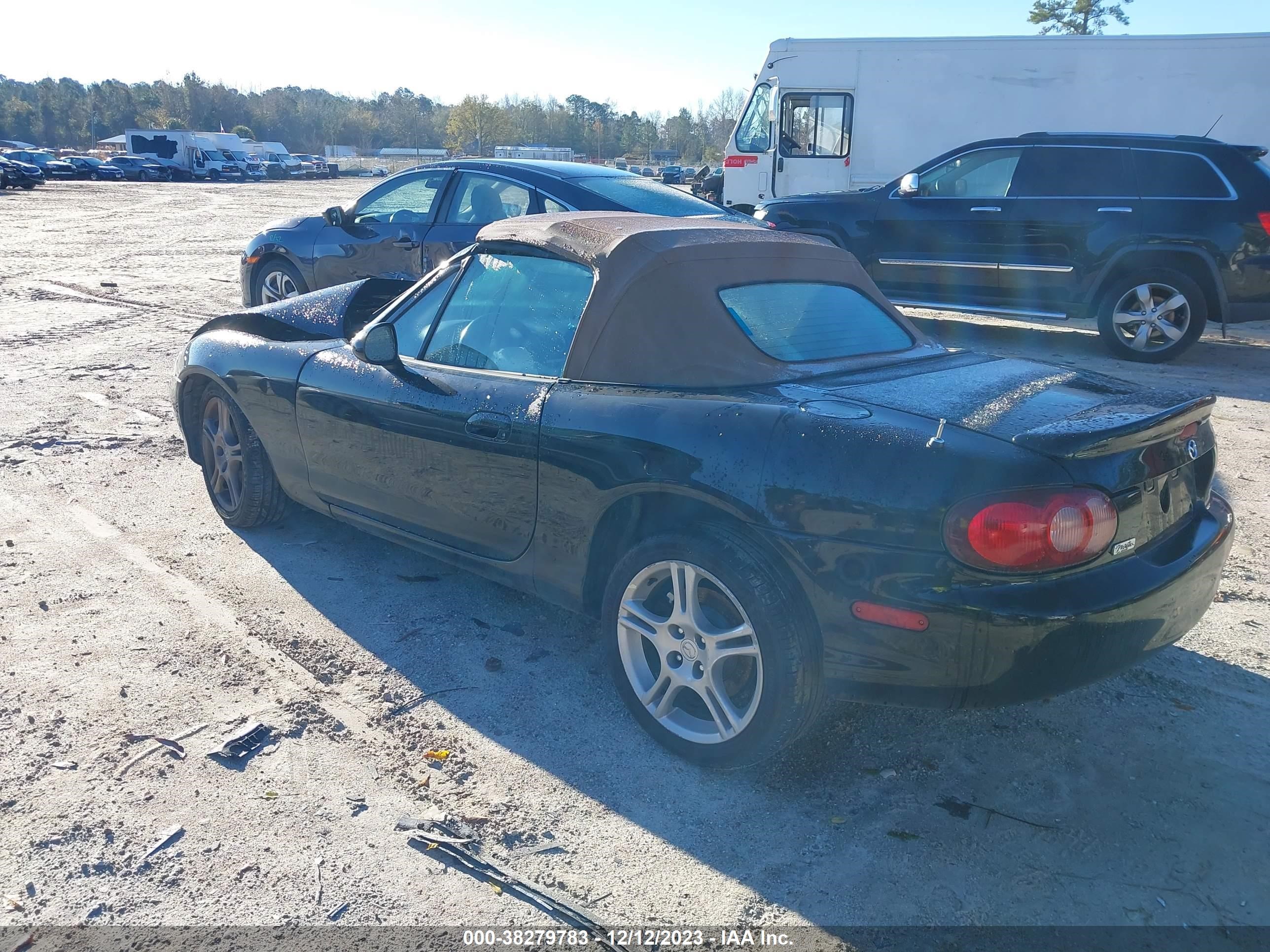 Photo 2 VIN: JM1NB353540401201 - MAZDA MX-5 