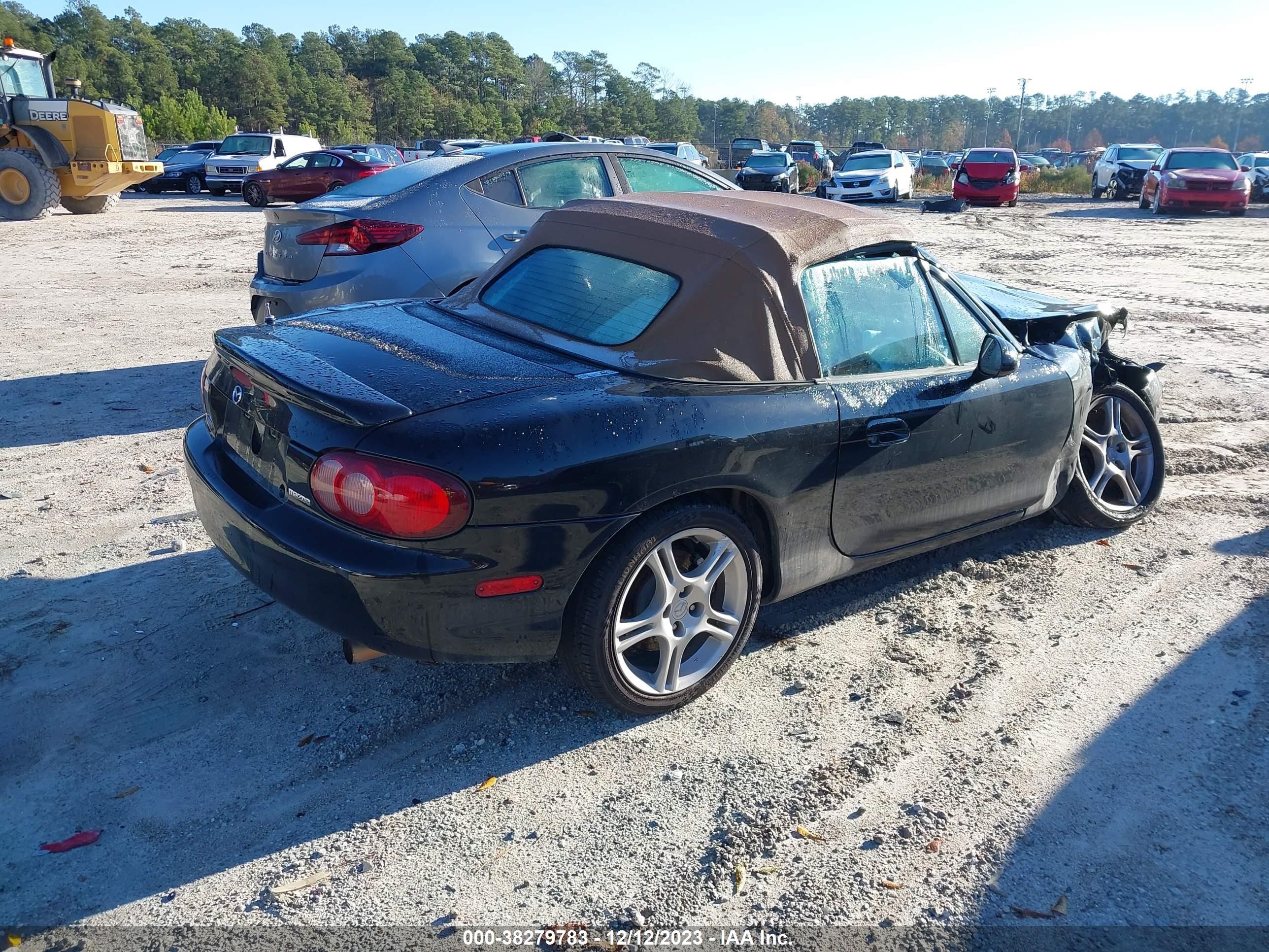 Photo 3 VIN: JM1NB353540401201 - MAZDA MX-5 