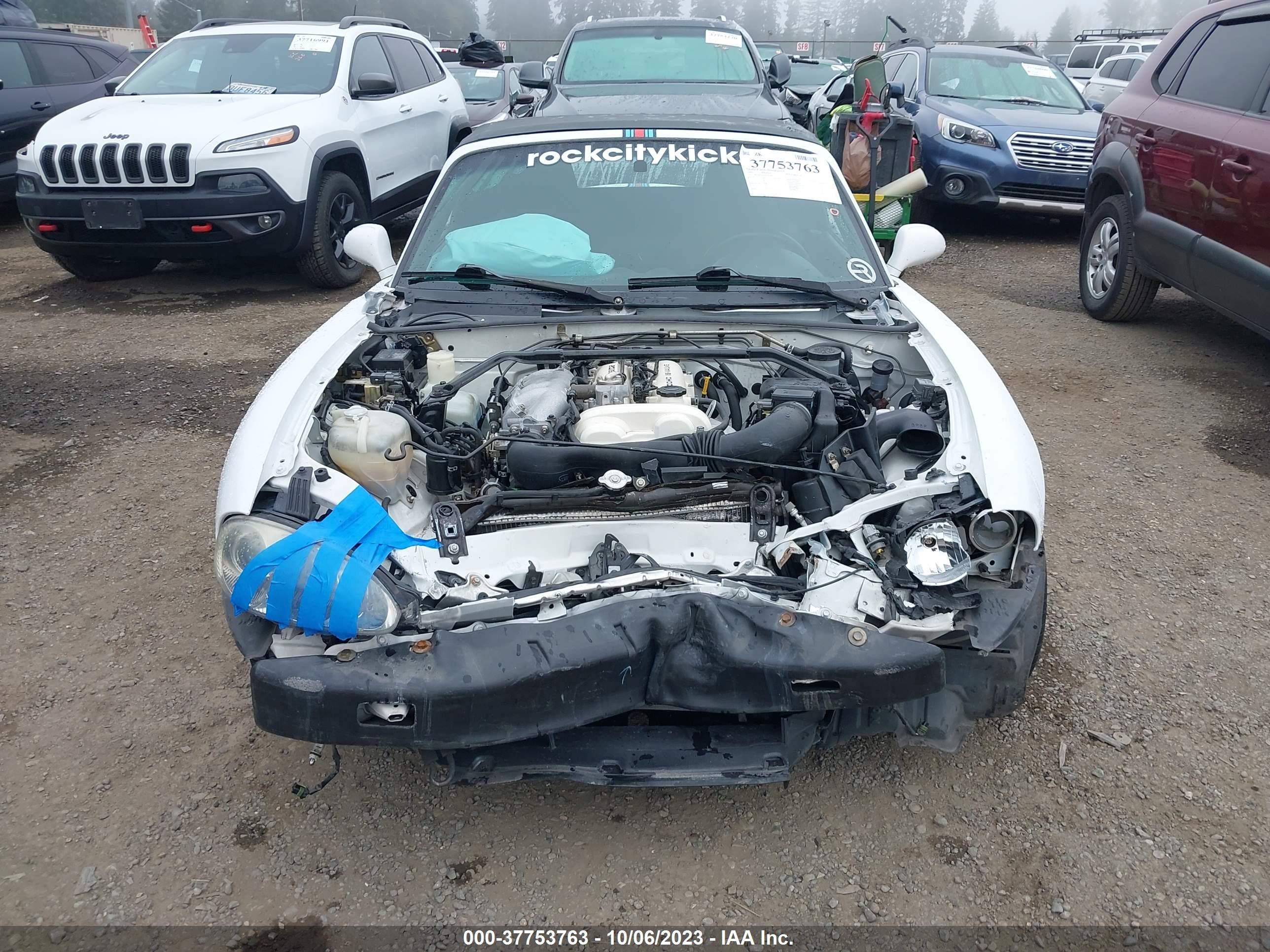 Photo 11 VIN: JM1NB353620232626 - MAZDA MX-5 