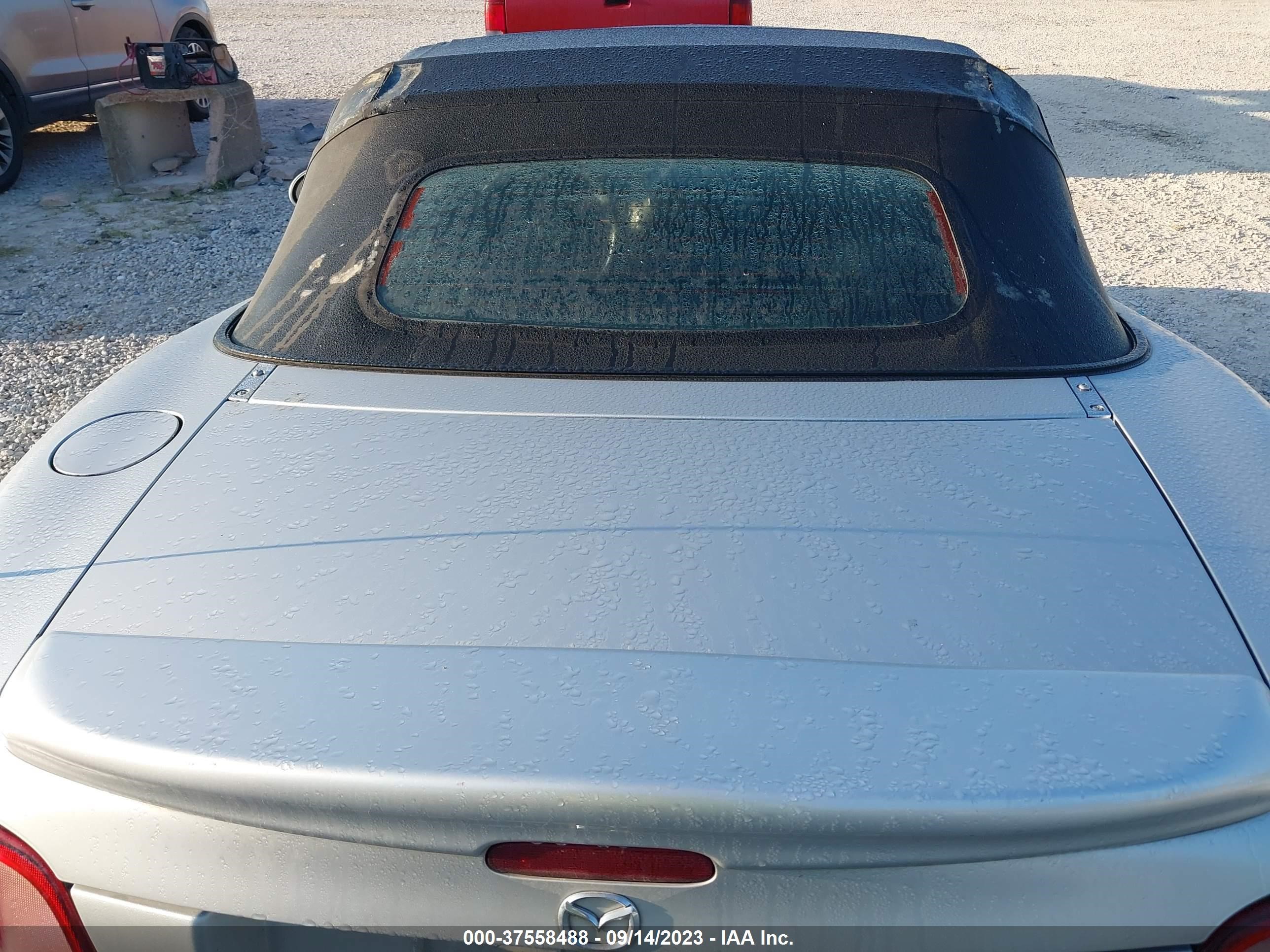 Photo 7 VIN: JM1NB3537X0117928 - MAZDA MX-5 