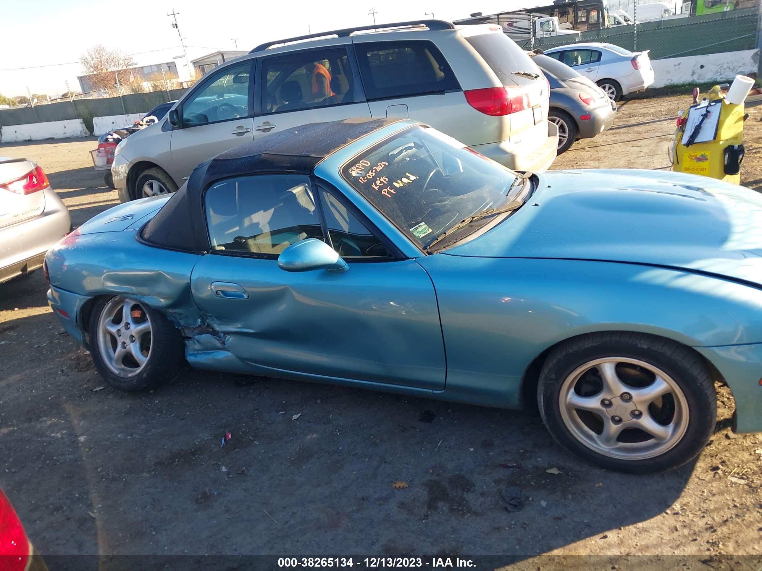 Photo 11 VIN: JM1NB353920222950 - MAZDA MX-5 