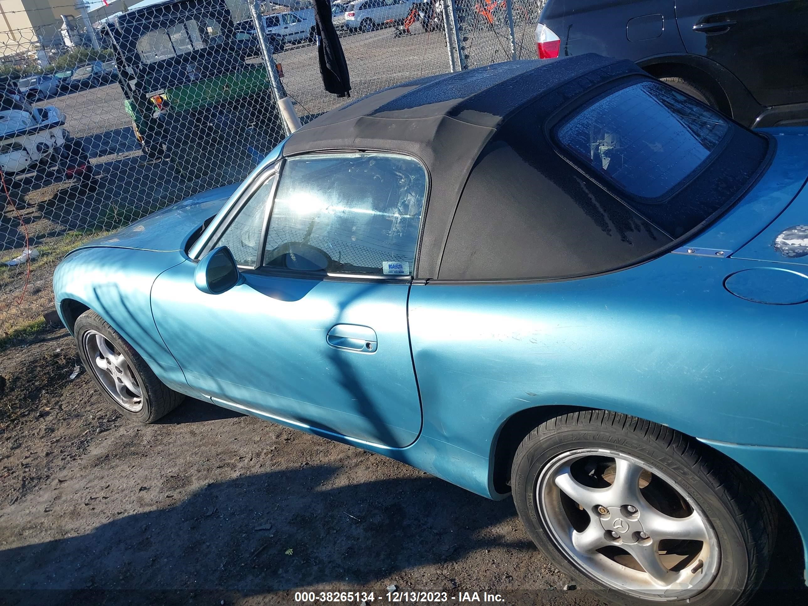 Photo 12 VIN: JM1NB353920222950 - MAZDA MX-5 