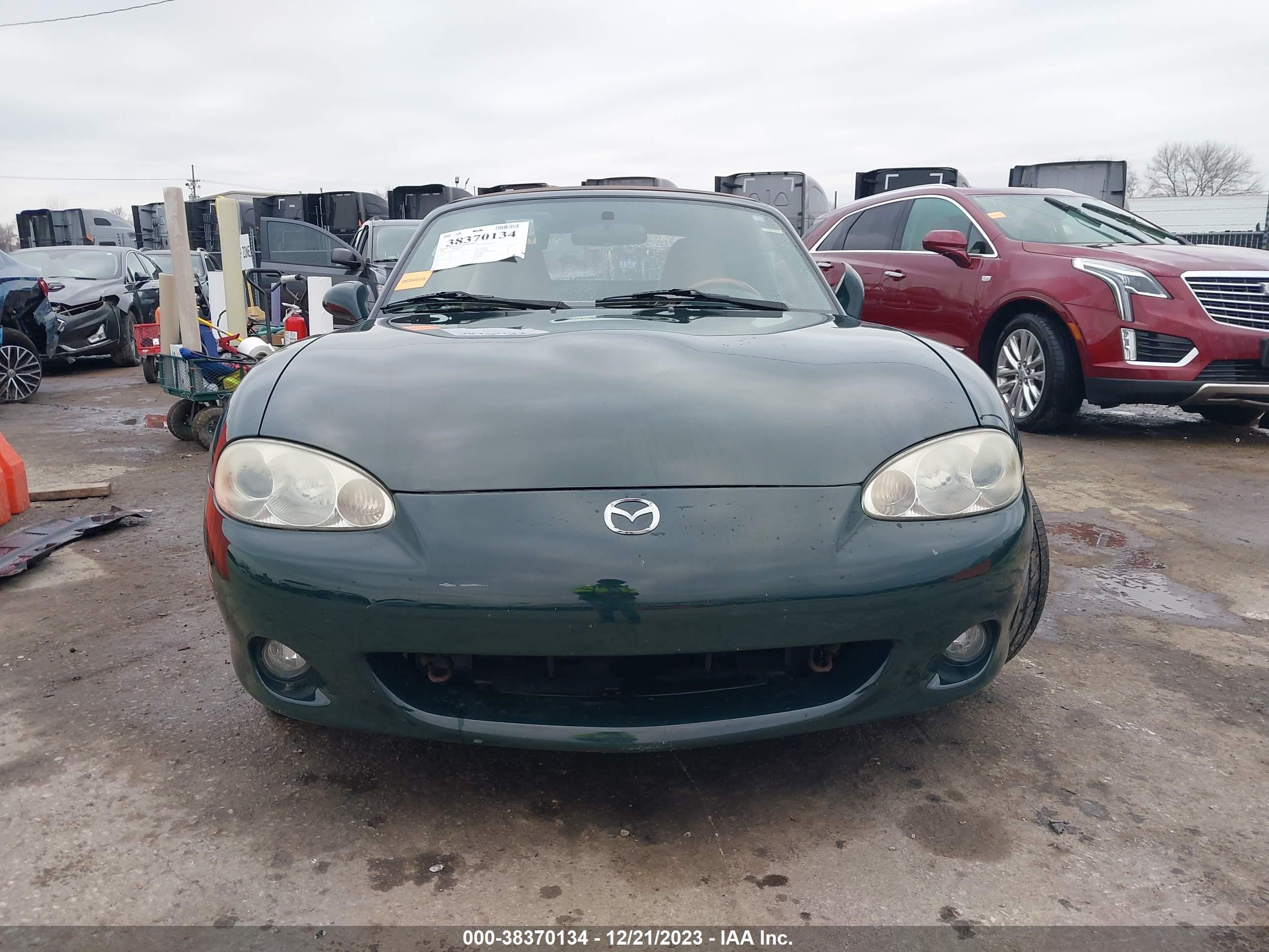 Photo 11 VIN: JM1NB353X10210532 - MAZDA MX-5 