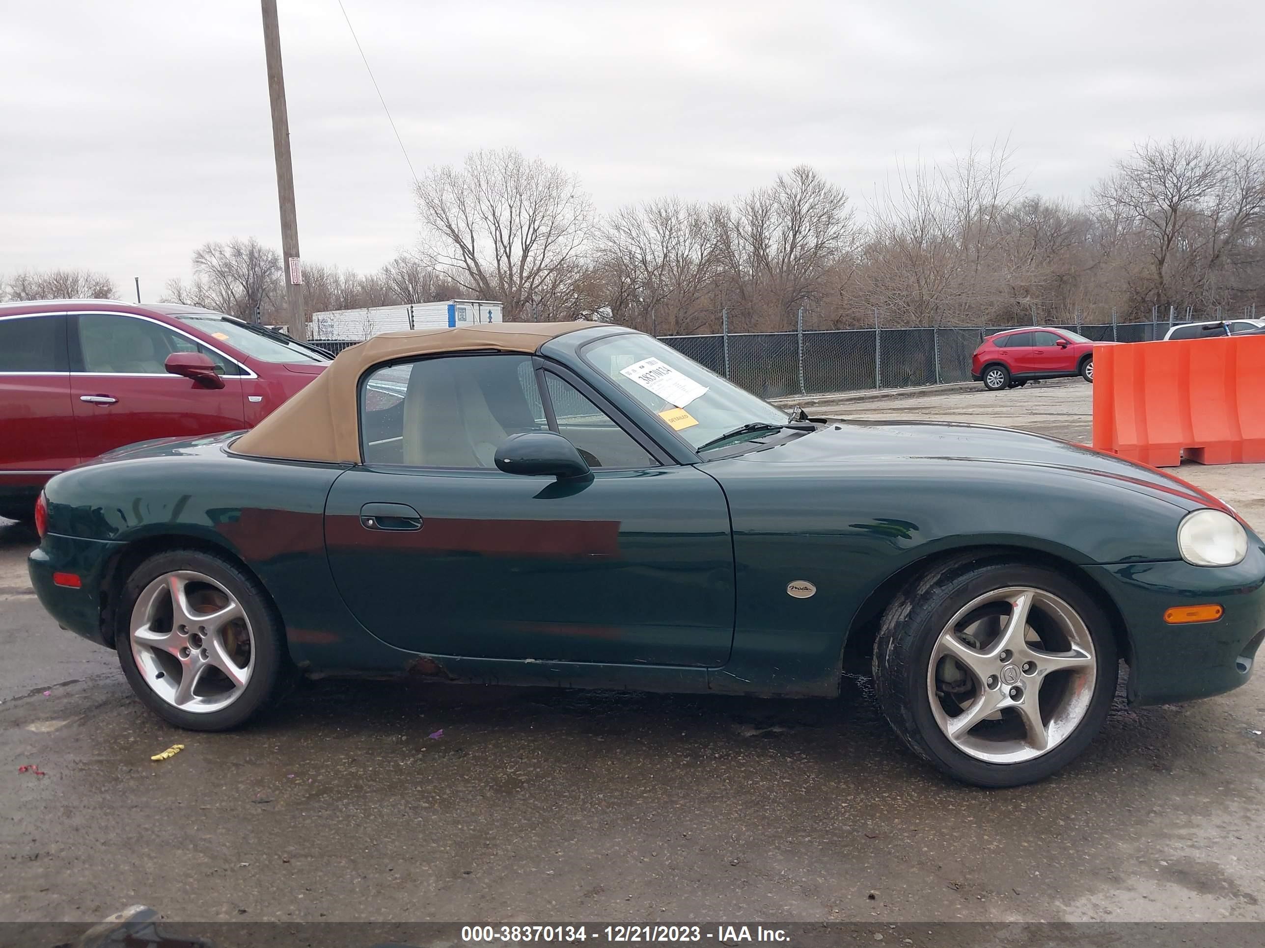 Photo 12 VIN: JM1NB353X10210532 - MAZDA MX-5 