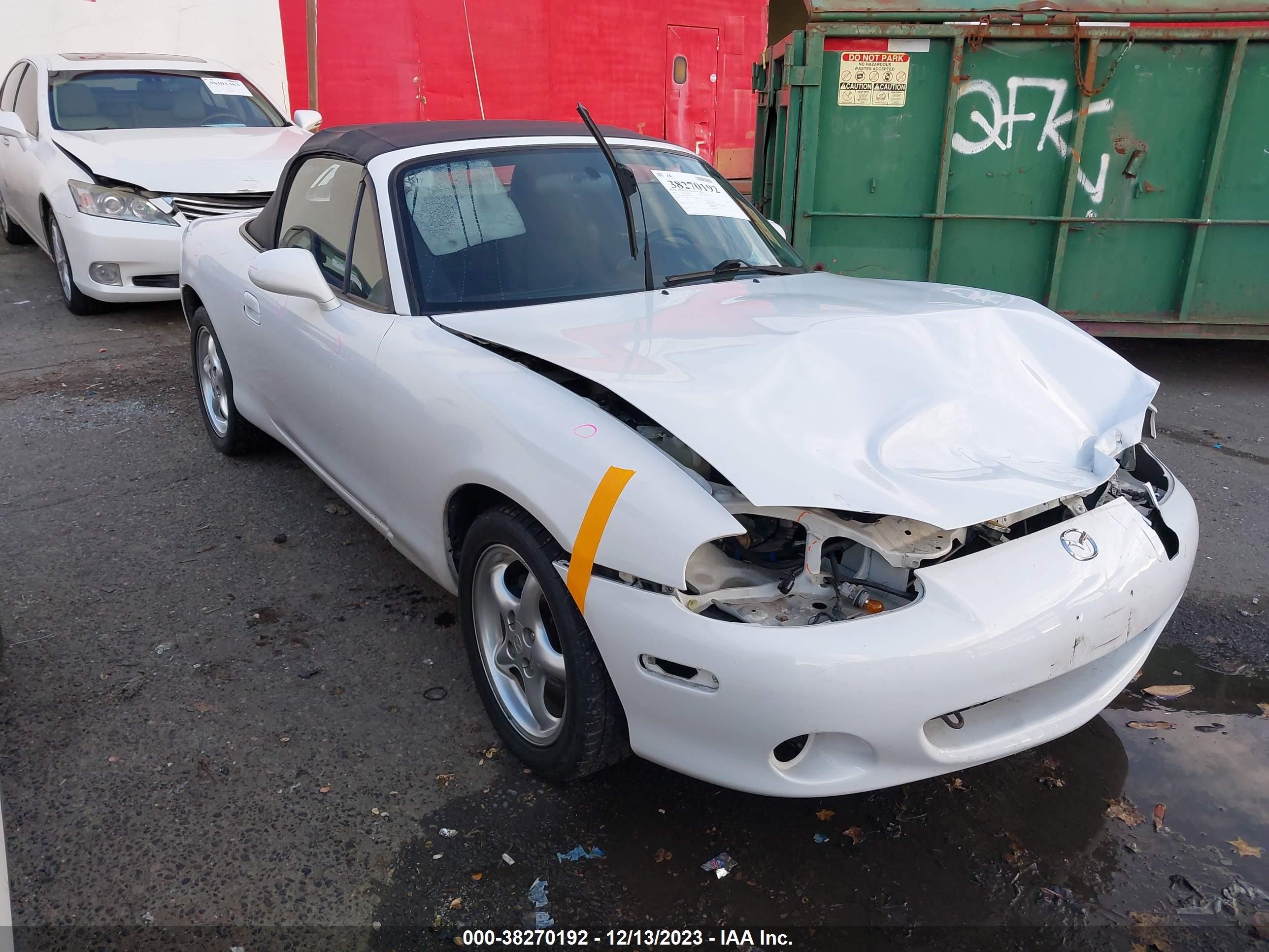 Photo 0 VIN: JM1NB353X20233908 - MAZDA MX-5 