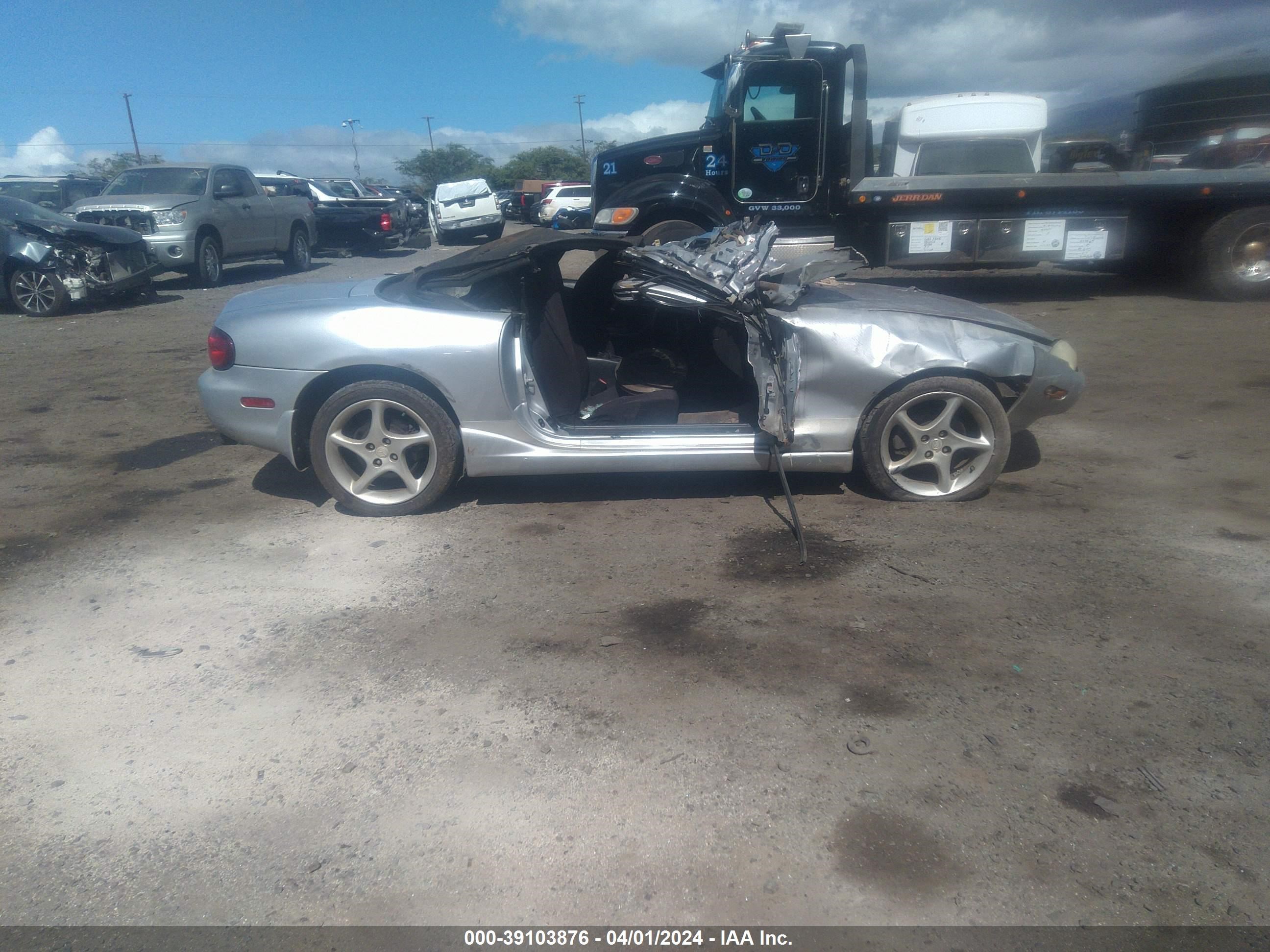 Photo 11 VIN: JM1NB353X30300492 - MAZDA MX-5 