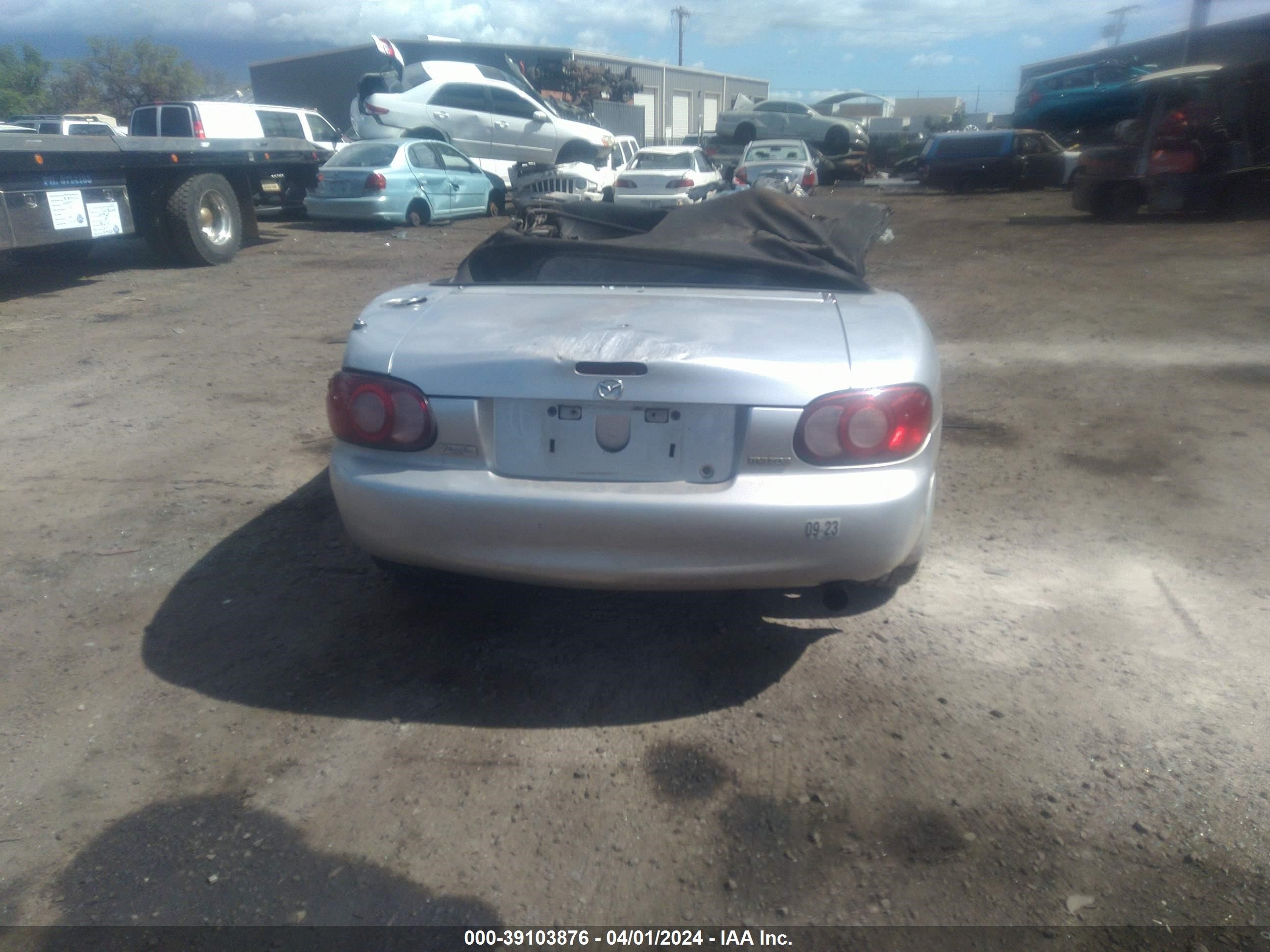 Photo 14 VIN: JM1NB353X30300492 - MAZDA MX-5 