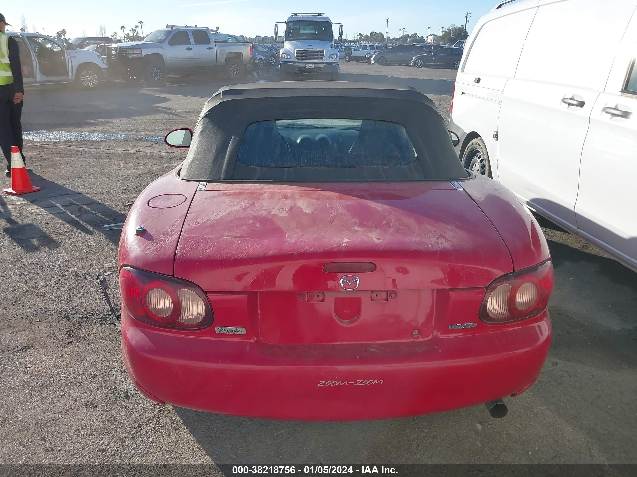 Photo 16 VIN: JM1NB353X30310181 - MAZDA MX-5 