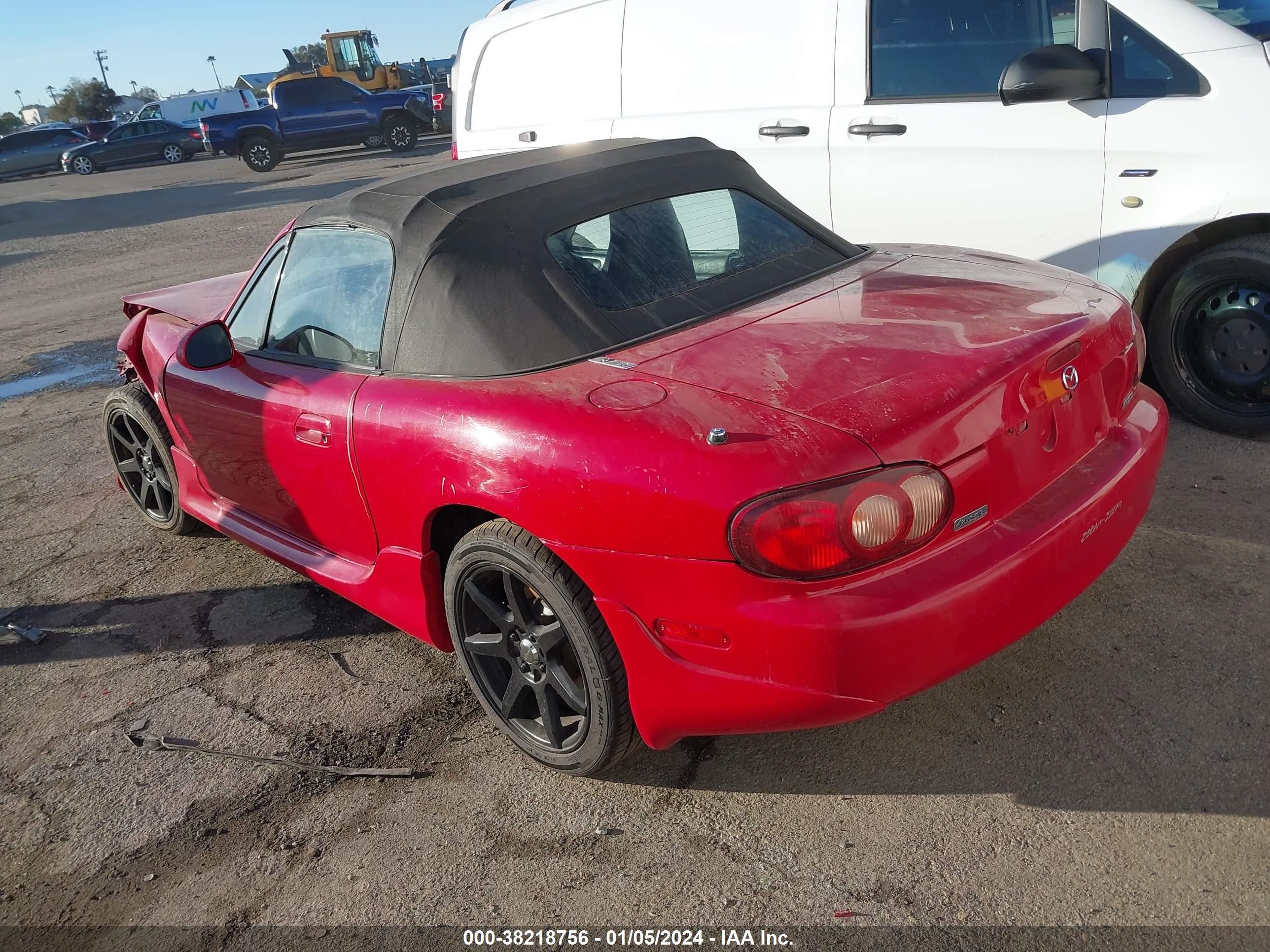 Photo 2 VIN: JM1NB353X30310181 - MAZDA MX-5 