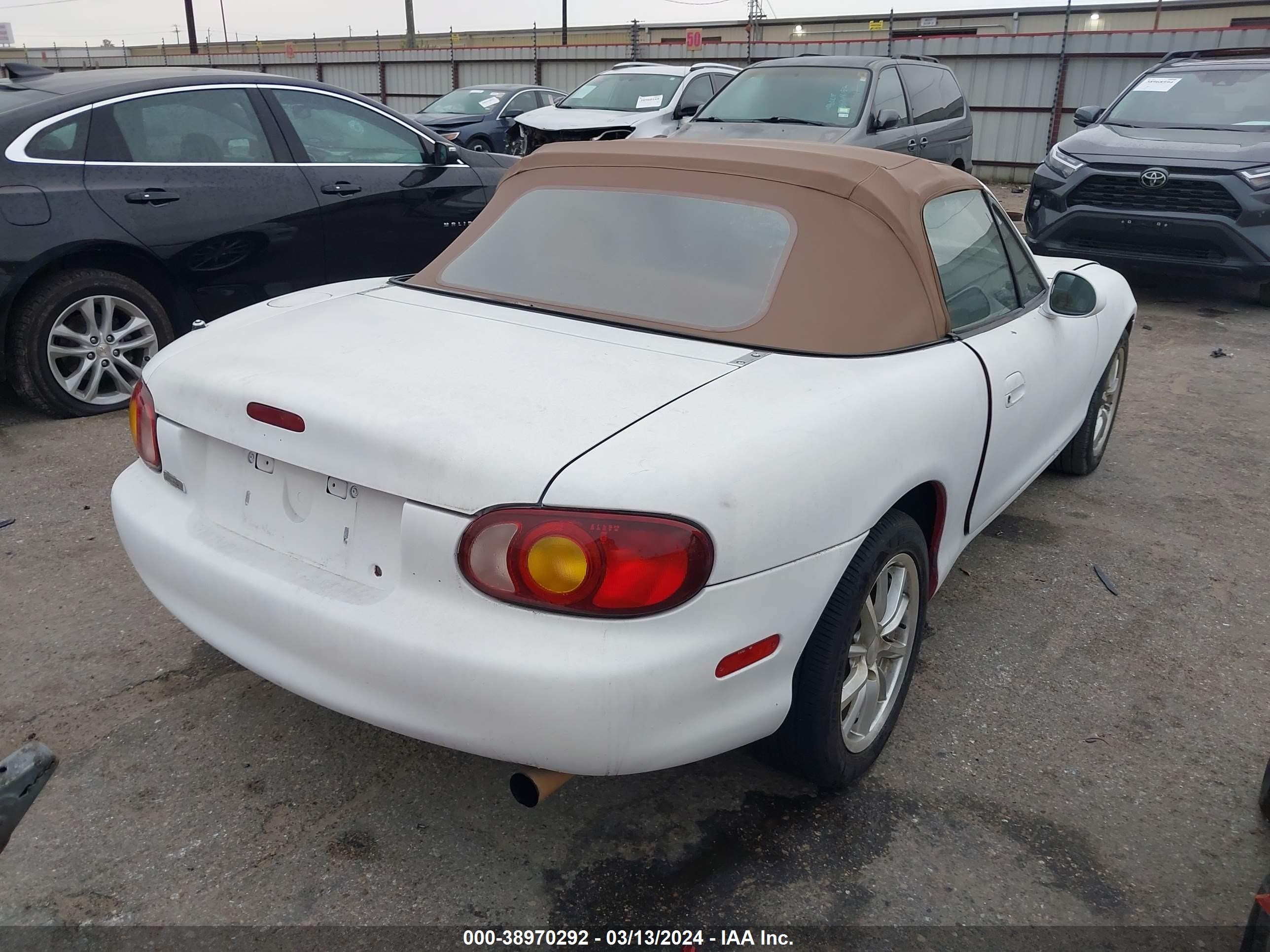 Photo 3 VIN: JM1NB353XX0112612 - MAZDA MX-5 